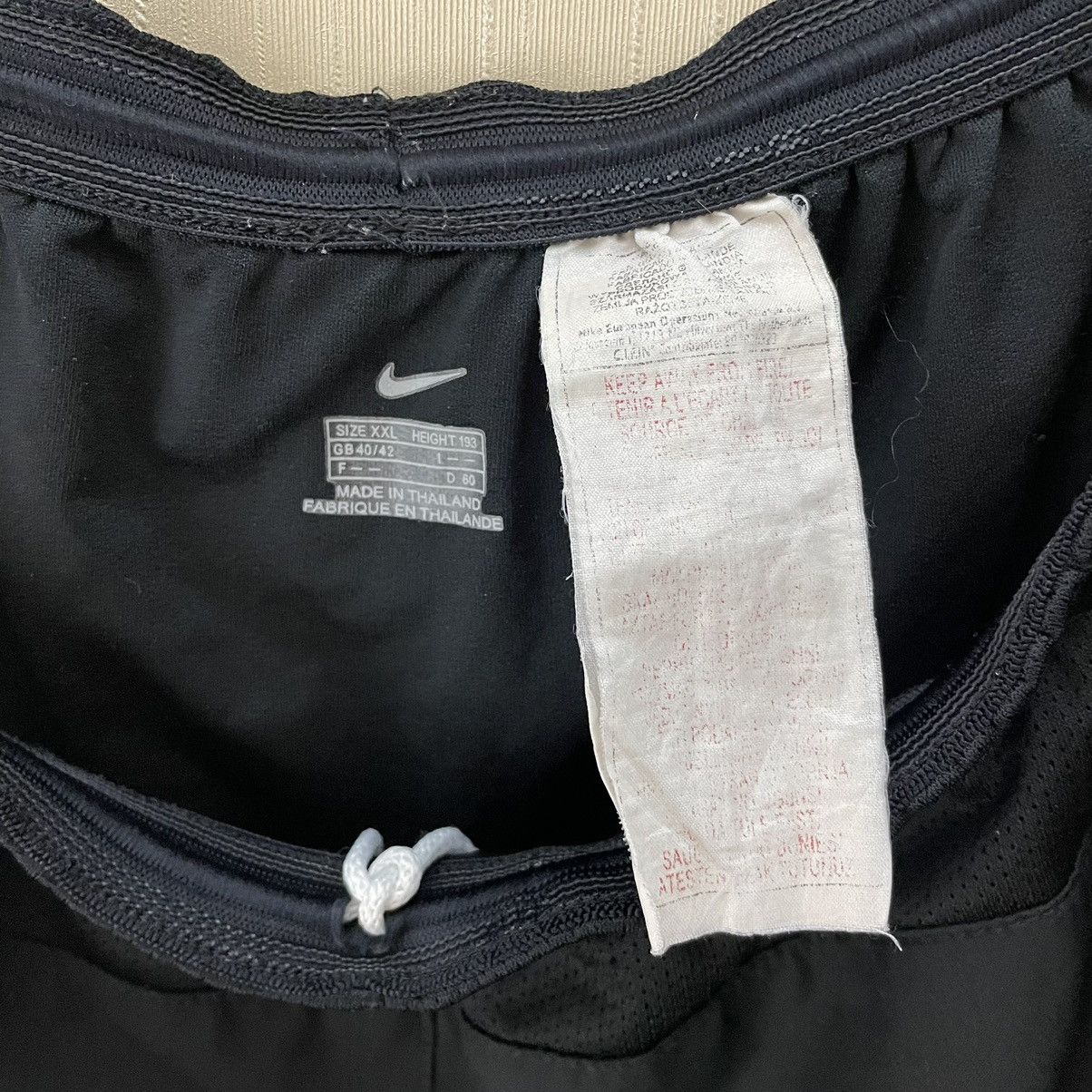 Nike × Vintage Nike Manchester United vintage soccer shorts Size US 36 / EU 52 - 8 Thumbnail