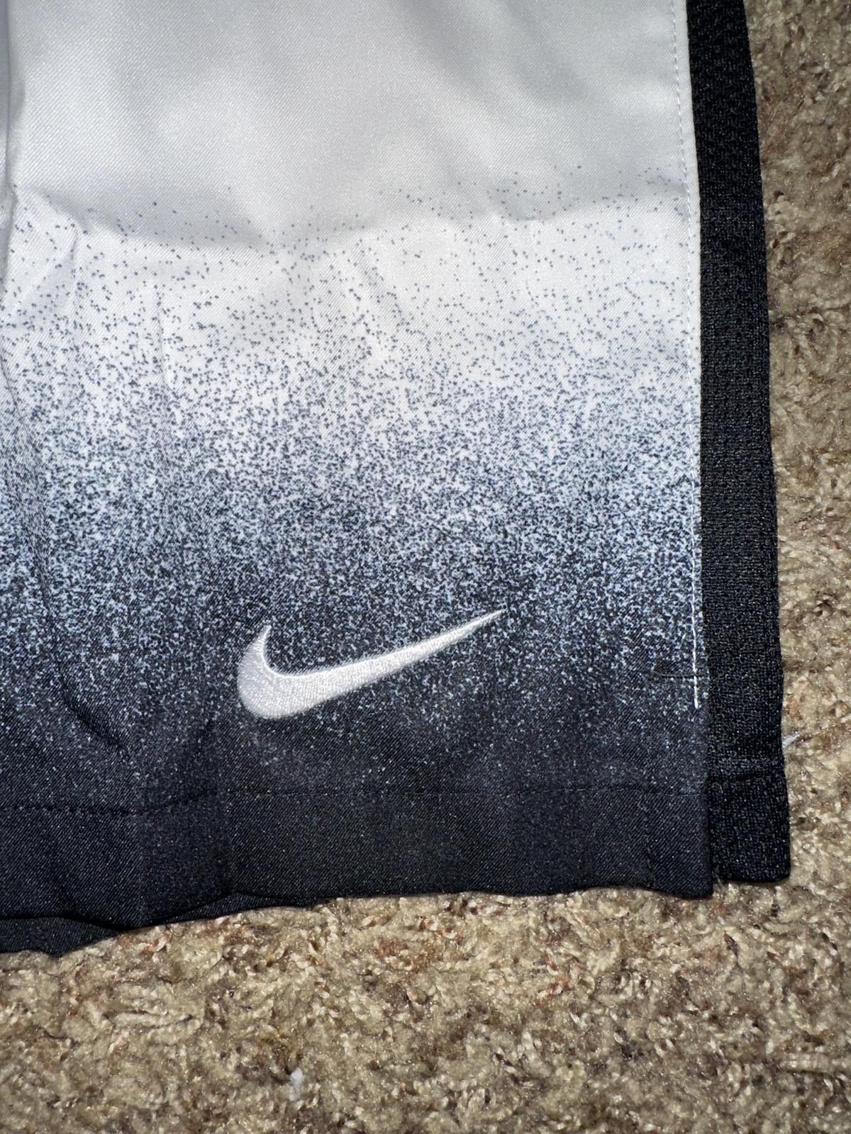 Nike Nike Men’s Laser Woven PR Men's Soccer Shorts Size US 32 / EU 48 - 2 Thumbnail