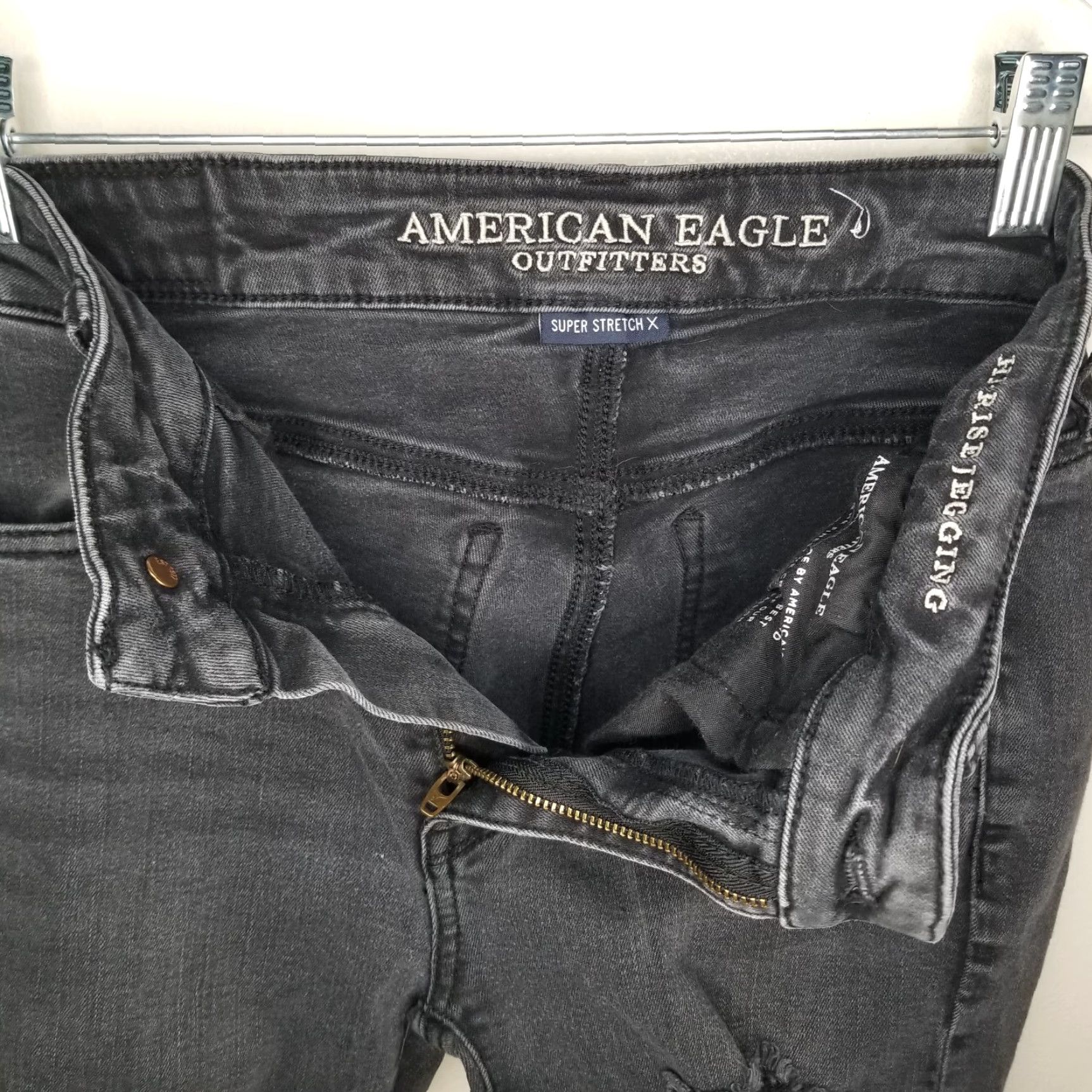 American Eagle Outfitters American Eagle Distressed Hi-Rise Black Jeggings Jean Size 4 Womens Size 27" / US 4 / IT 40 - 4 Thumbnail