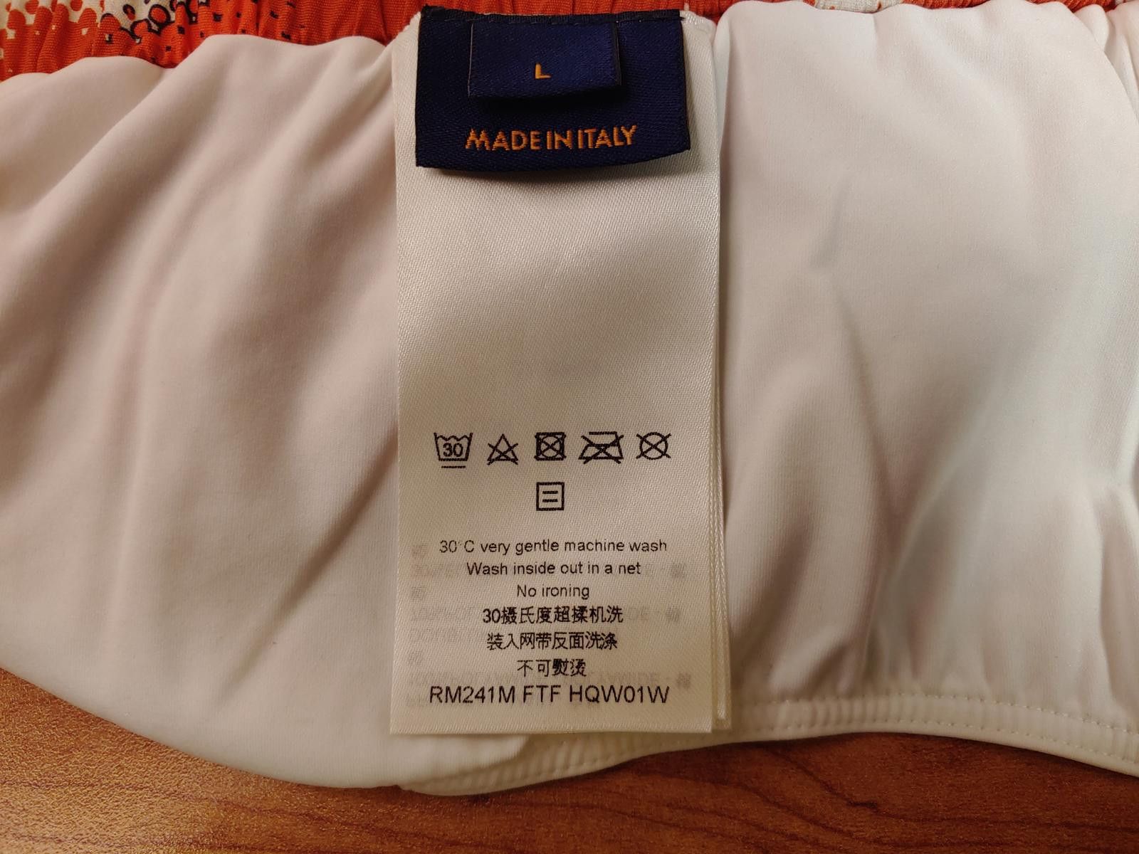 Louis Vuitton Louis Vuitton World Map Swim Shorts in White/Brown/Orange Size US 34 / EU 50 - 6 Thumbnail