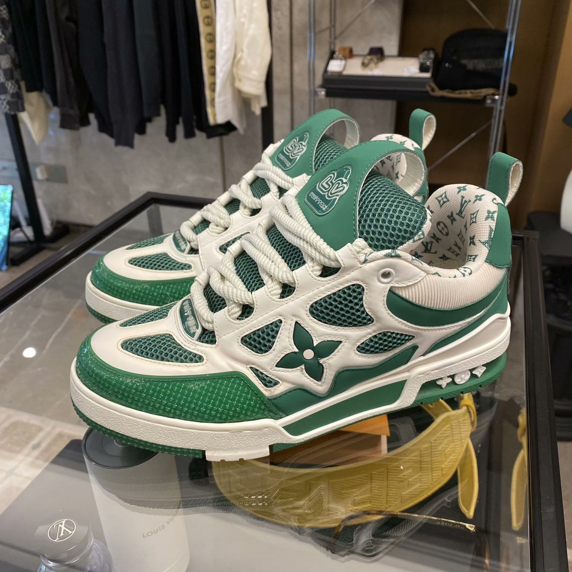Louis Vuitton Louis Vuitton Skate Green Lowtop Sneakers 5 Men Size US 5 / EU 37 - 1 Thumbnail