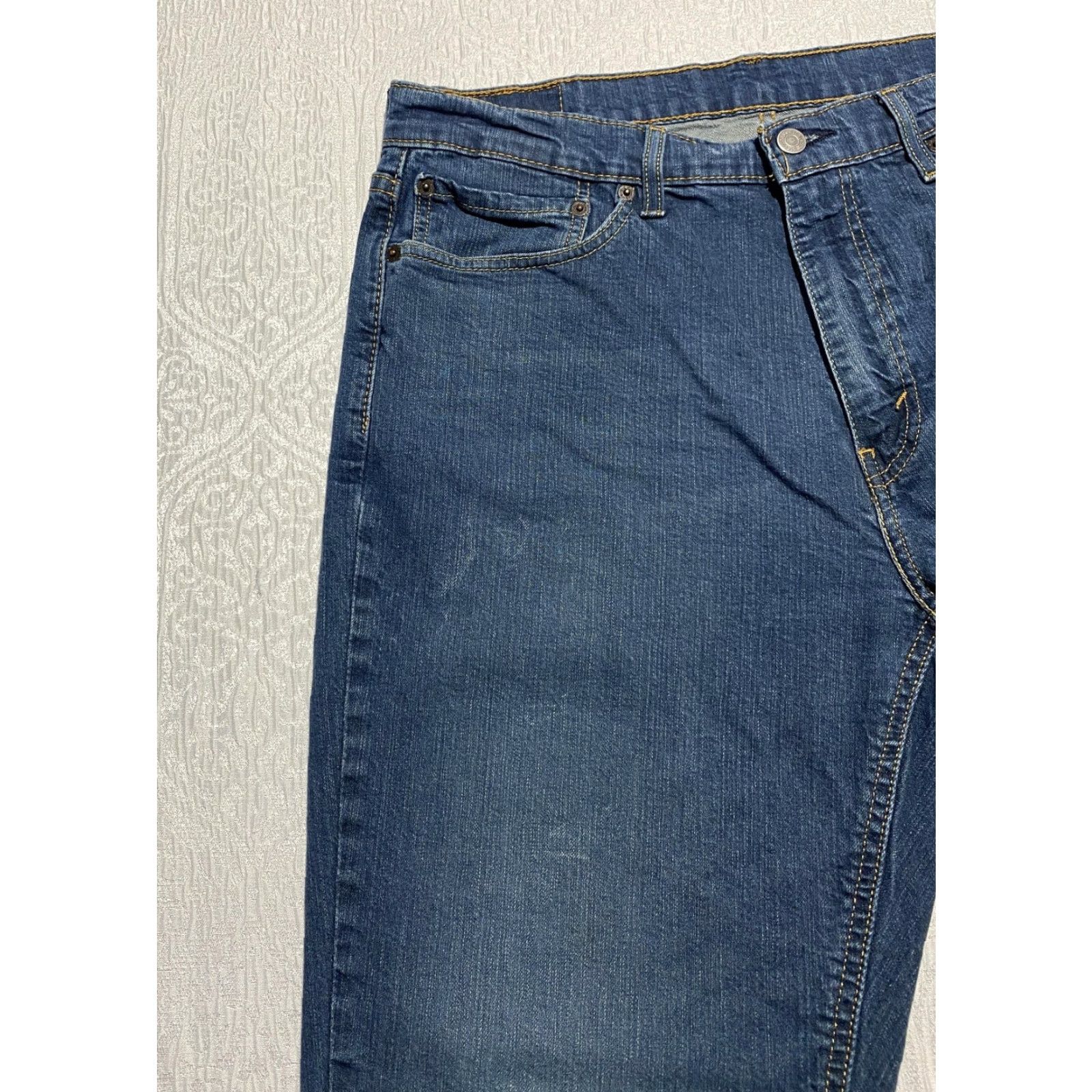 Levi's Levis 541 Jeans Mens 36x30 Blue Medium Wash Straight Leg Comfort Fit Denim Size US 36 / EU 52 - 2 Thumbnail