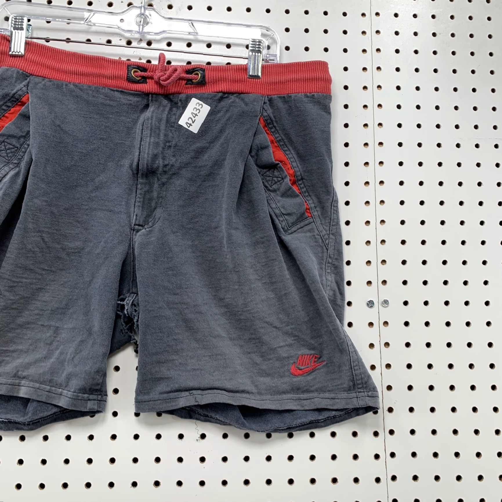 Nike VINTAGE Nike Jordan Shorts Men Athletic Cotton 34x9 Gray M Adult Medium Gray 90s Mens Size US 31 - 3 Thumbnail