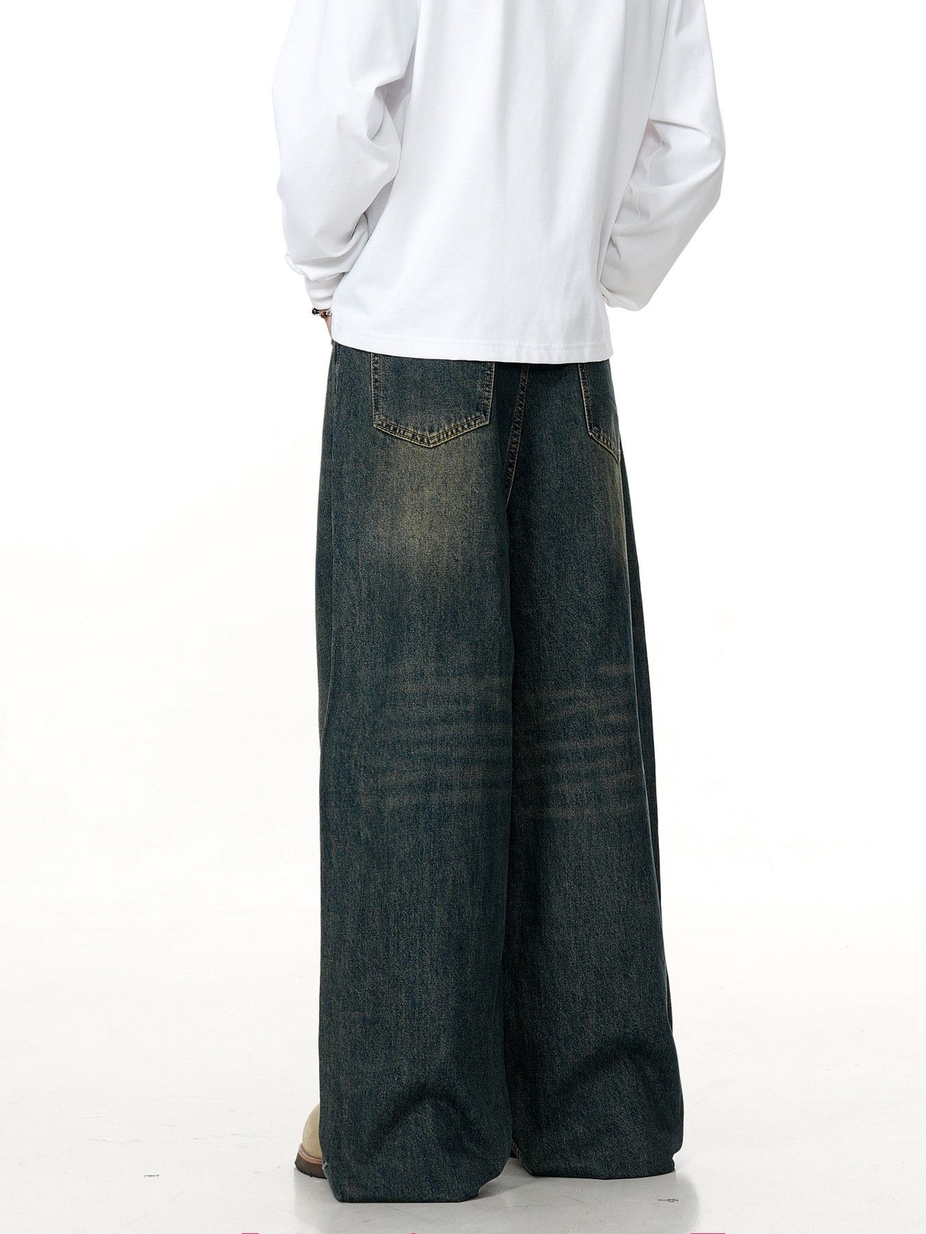 Vintage Men's Vintage Washed Straight-Leg Jeans (Street Style) Size US 32 / EU 48 - 4 Thumbnail