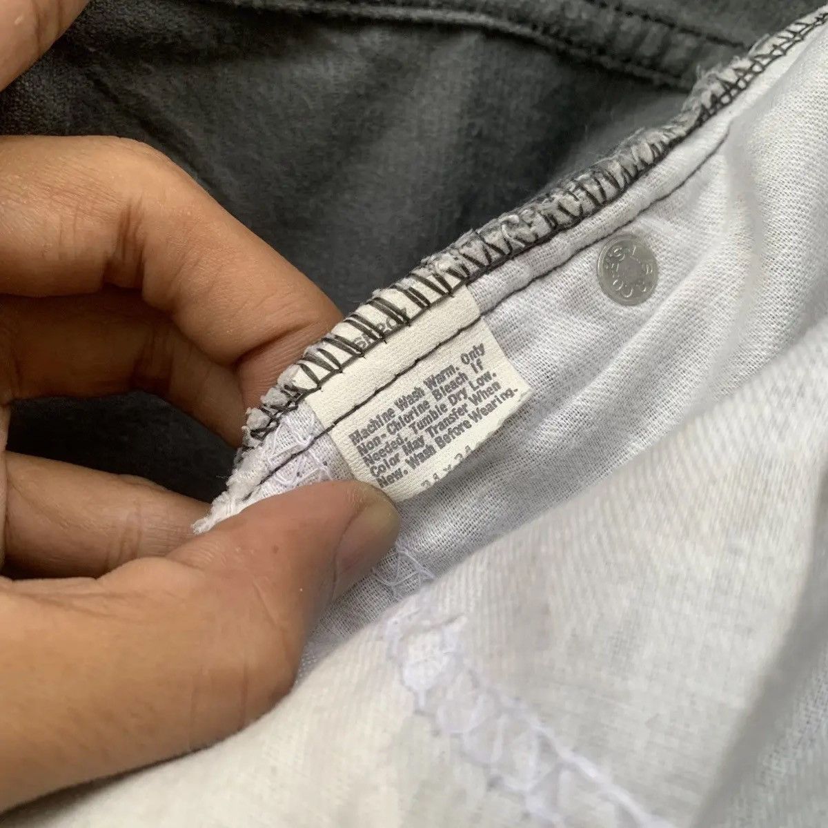 Levi's 1980’s VINTAGE LEVI’S 505 WHITETAB LEVIS CORDUROY FADED PANT Size US 32 / EU 48 - 10 Thumbnail