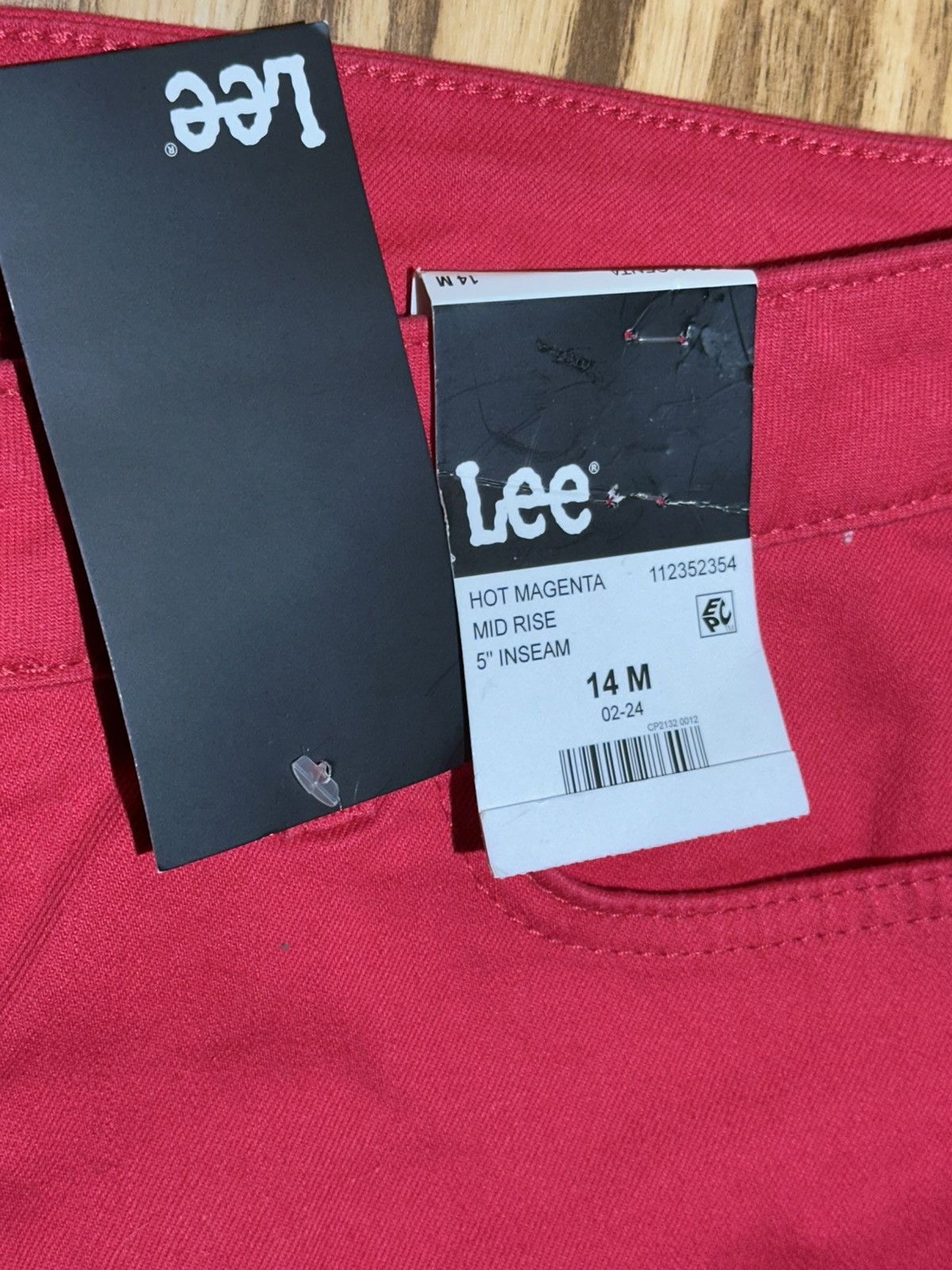 Lee Lee Vibrant pink/red Casual Shorts NWT Size 36" / US 14 / IT 50 - 3 Thumbnail
