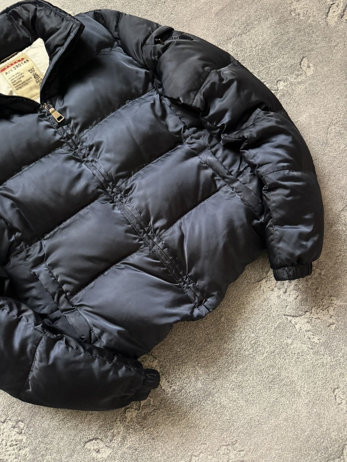Prada Prada 42size down jacket bomber zip quilted puffer Size M / US 6-8 / IT 42-44 - 3 Thumbnail