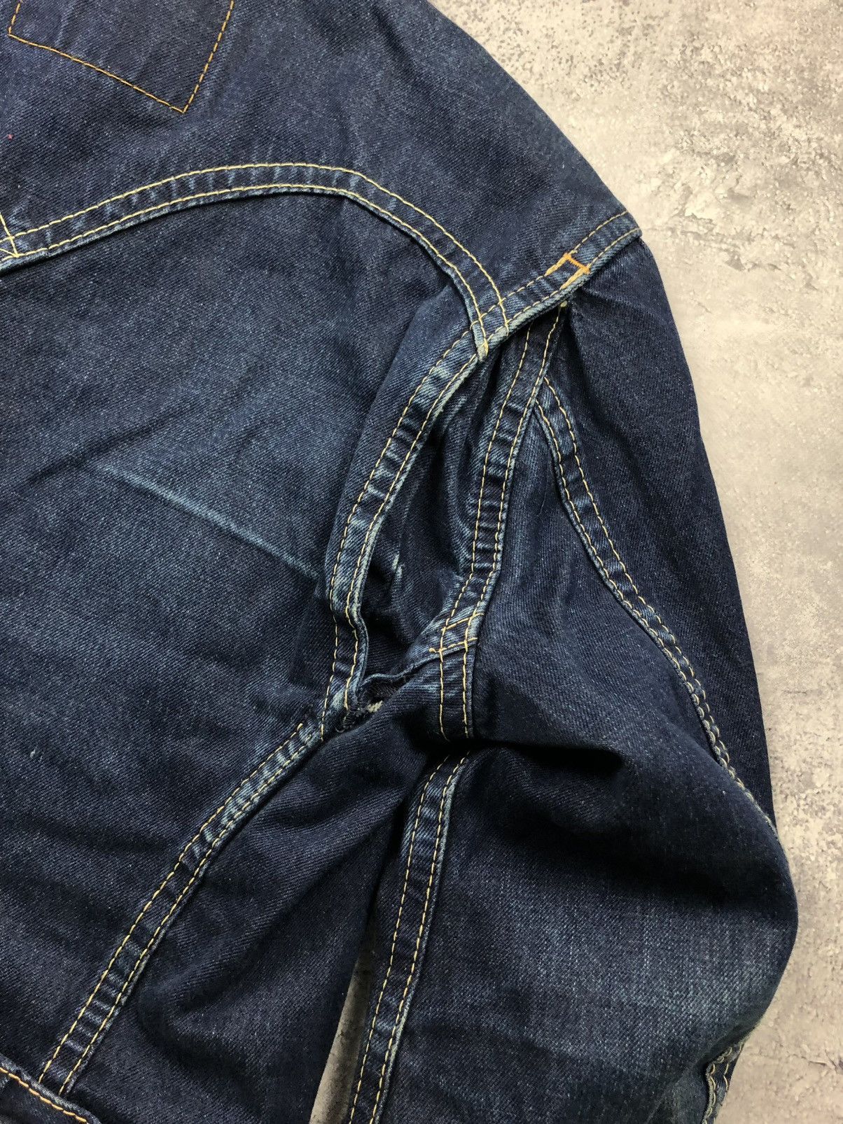 Levi's LEVIS Vintage Blue Denim Jacket Streetwear Faded Japanese Size L / US 10 / IT 46 - 14 Thumbnail