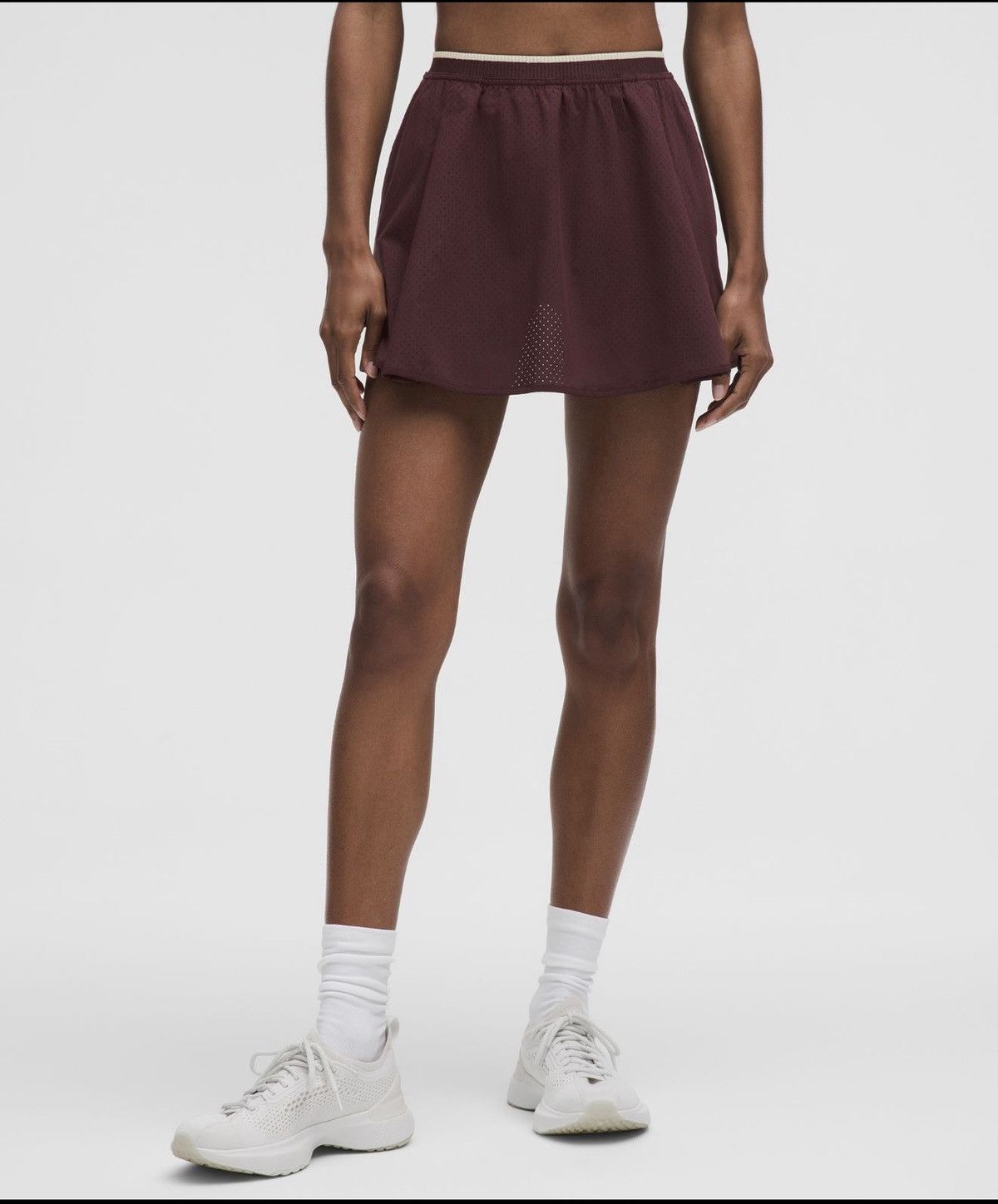Lululemon lululemon athletica perforated narrow tennis skirt size 6 Size 28" / US 6 / IT 42 - 3 Thumbnail
