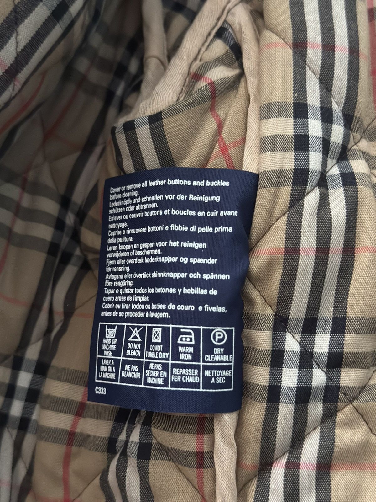 Burberry Vintage Burberry Corduroy Quilted Jacket Size US S / EU 44-46 / 1 - 6 Thumbnail