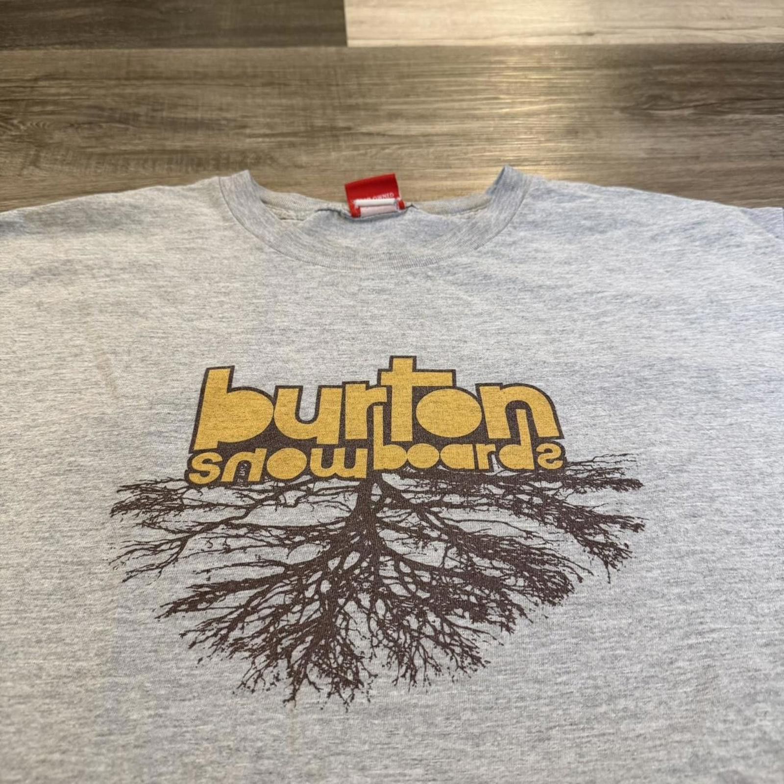 Burton vintage burton snowboards tree t shirt 00s L Size US L / EU 52-54 / 3 - 2 Thumbnail