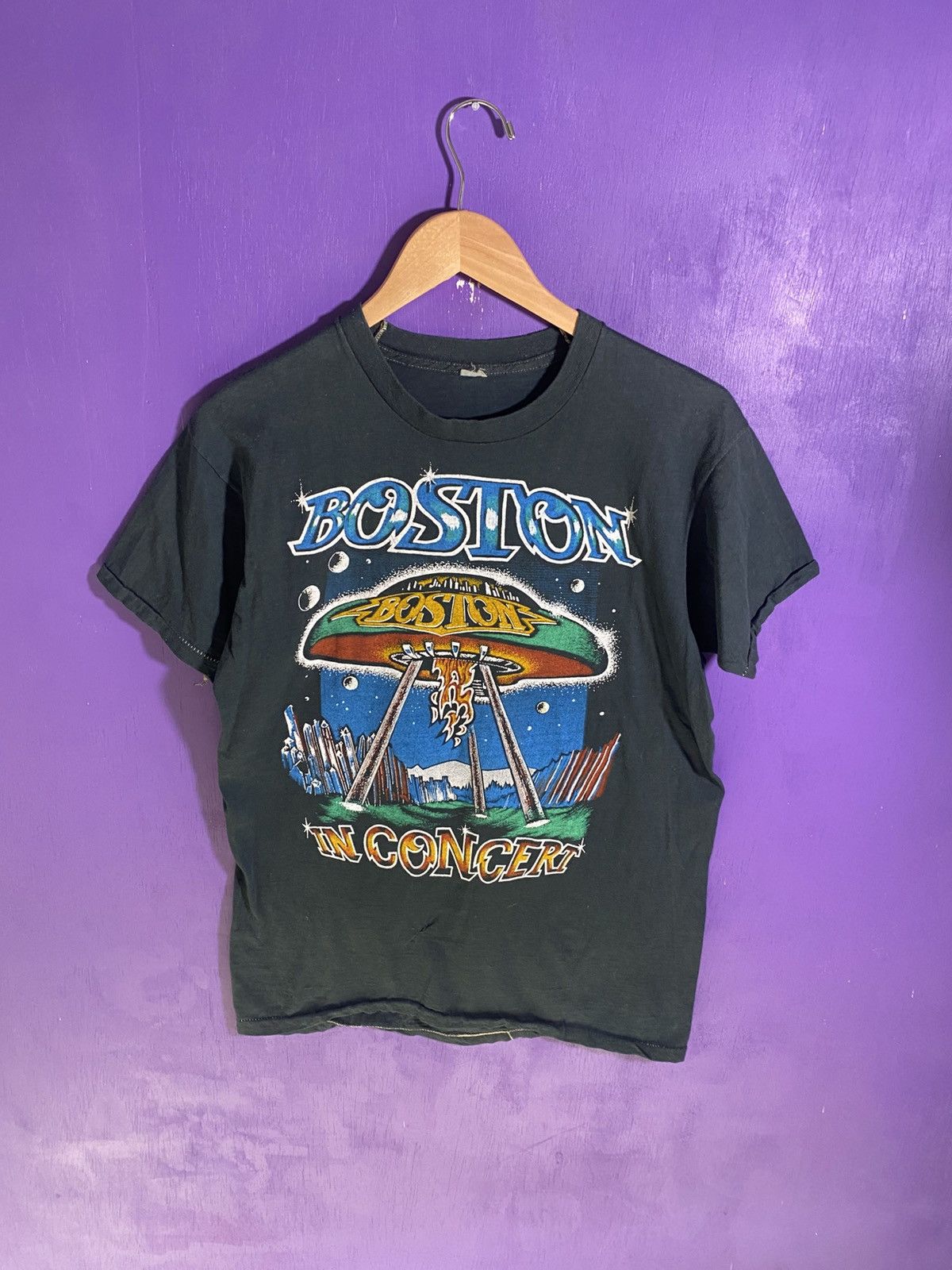 Band Tees × Vintage Vintage 1979 Boston in concert parking lot tee Size US M / EU 48-50 / 2 - 1 Thumbnail