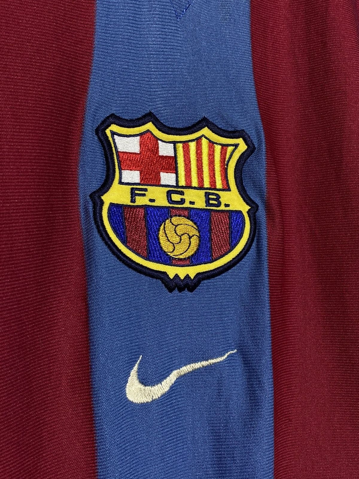 Nike Nike FC Barcelona 2001/02 Home Jersey Vintage Travis Vibes Size US L / EU 52-54 / 3 - 6 Thumbnail