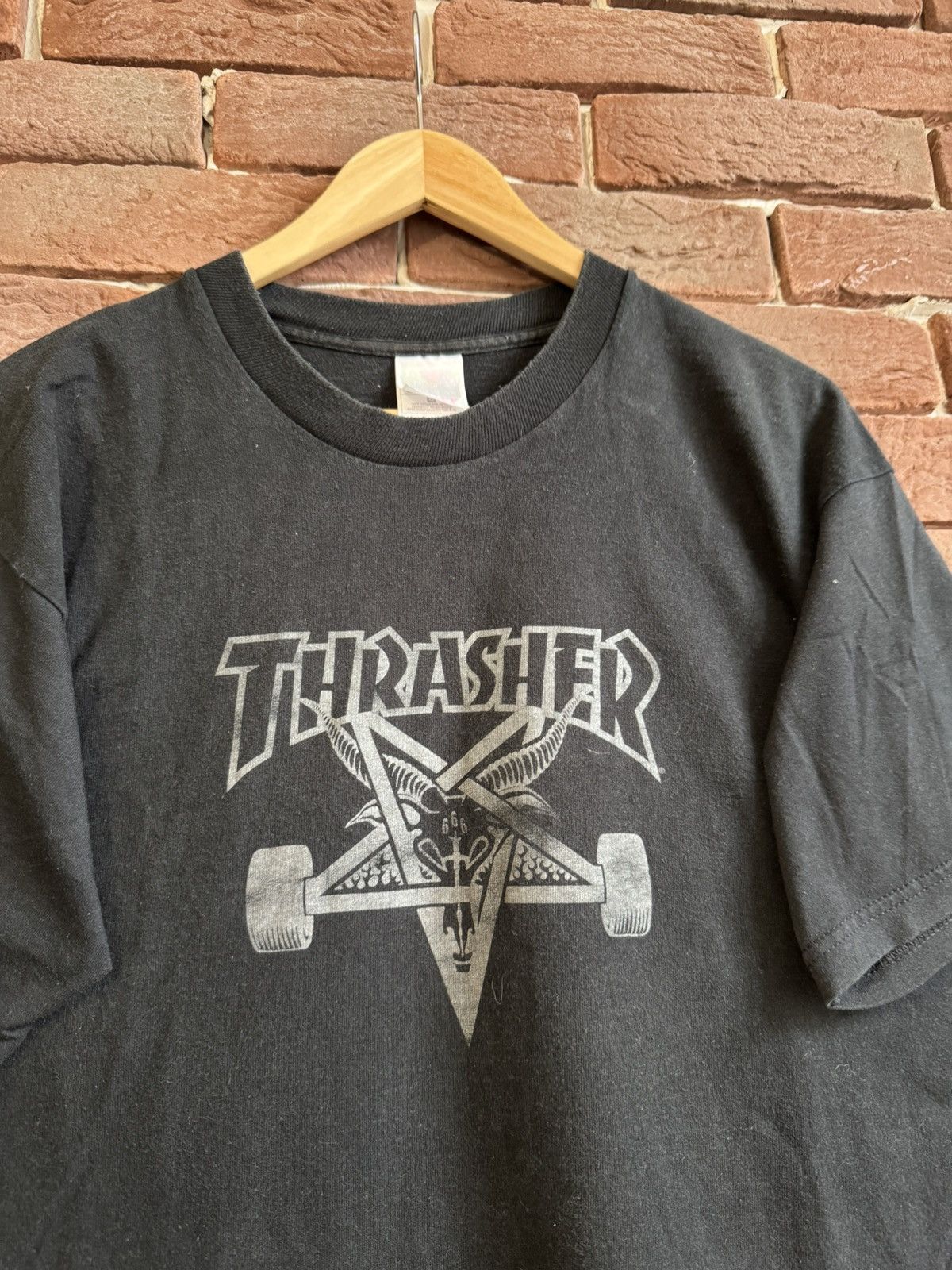 Independent Truck Co. Vintage 90s Thrasher Pentagram Rare Skate Tshirt Black L Size US L / EU 52-54 / 3 - 3 Thumbnail