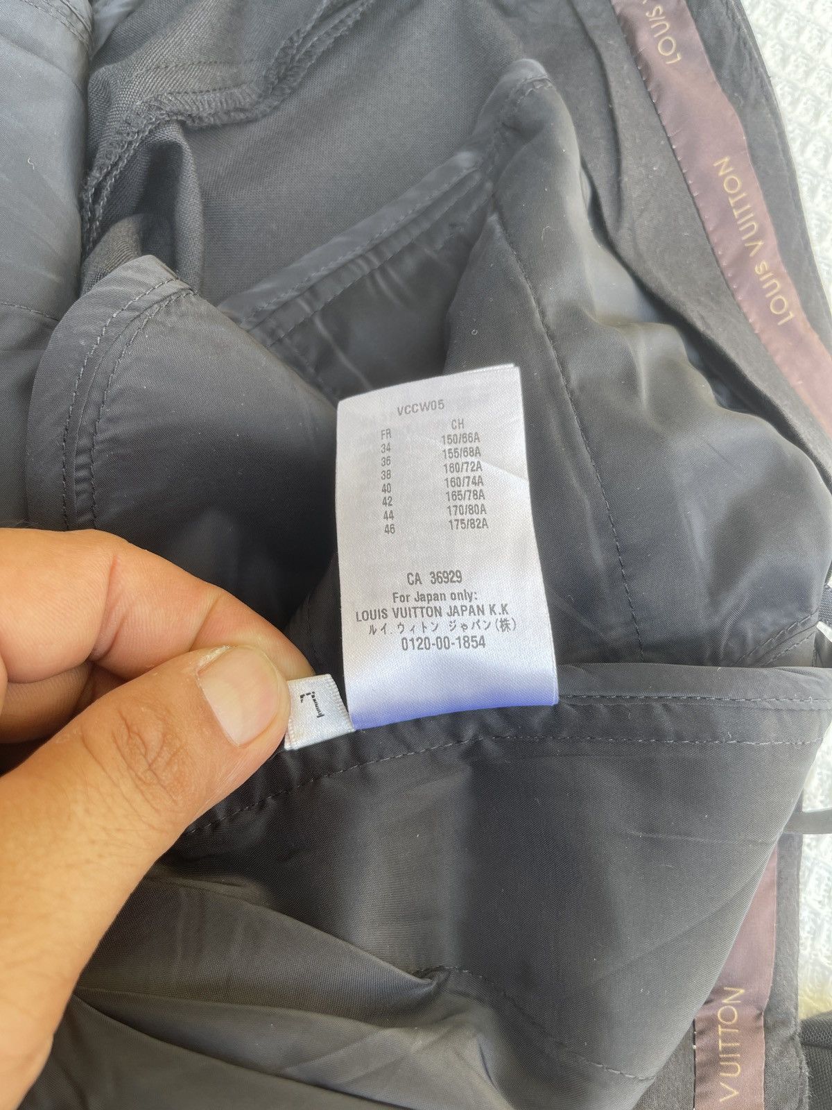 Louis Vuitton Last Drop🔥Rare🔥Vintage Louis Vuitton Casual Pants Size 29" - 10 Thumbnail