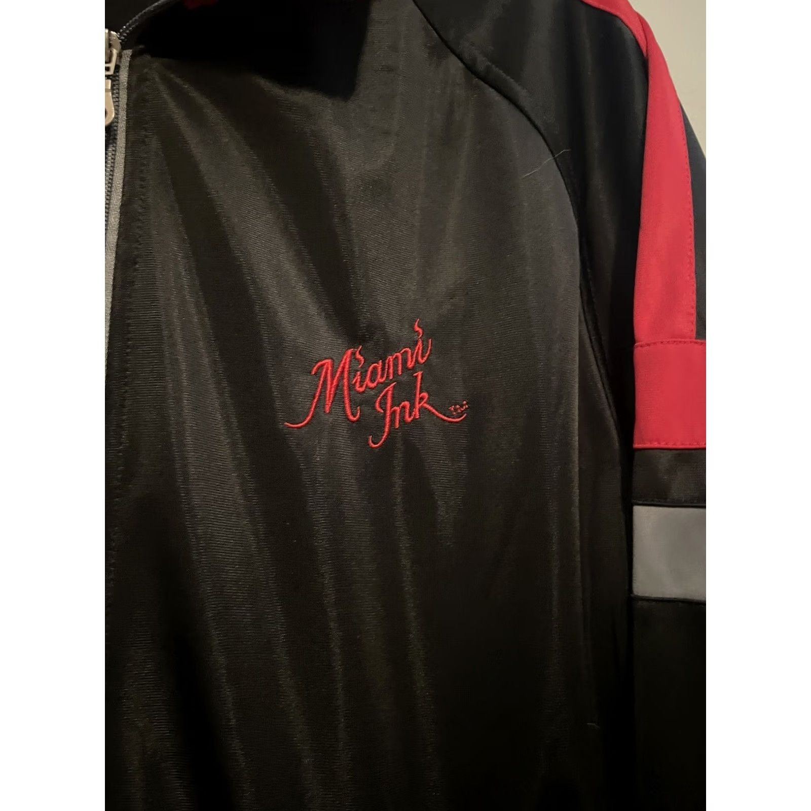 Vintage VINTAGE Miami Ink Tattoo Tiger Knife Men’s Hooded Jacket L Black Track Jacket Hooded Mens L Size US L / EU 52-54 / 3 - 2 Thumbnail