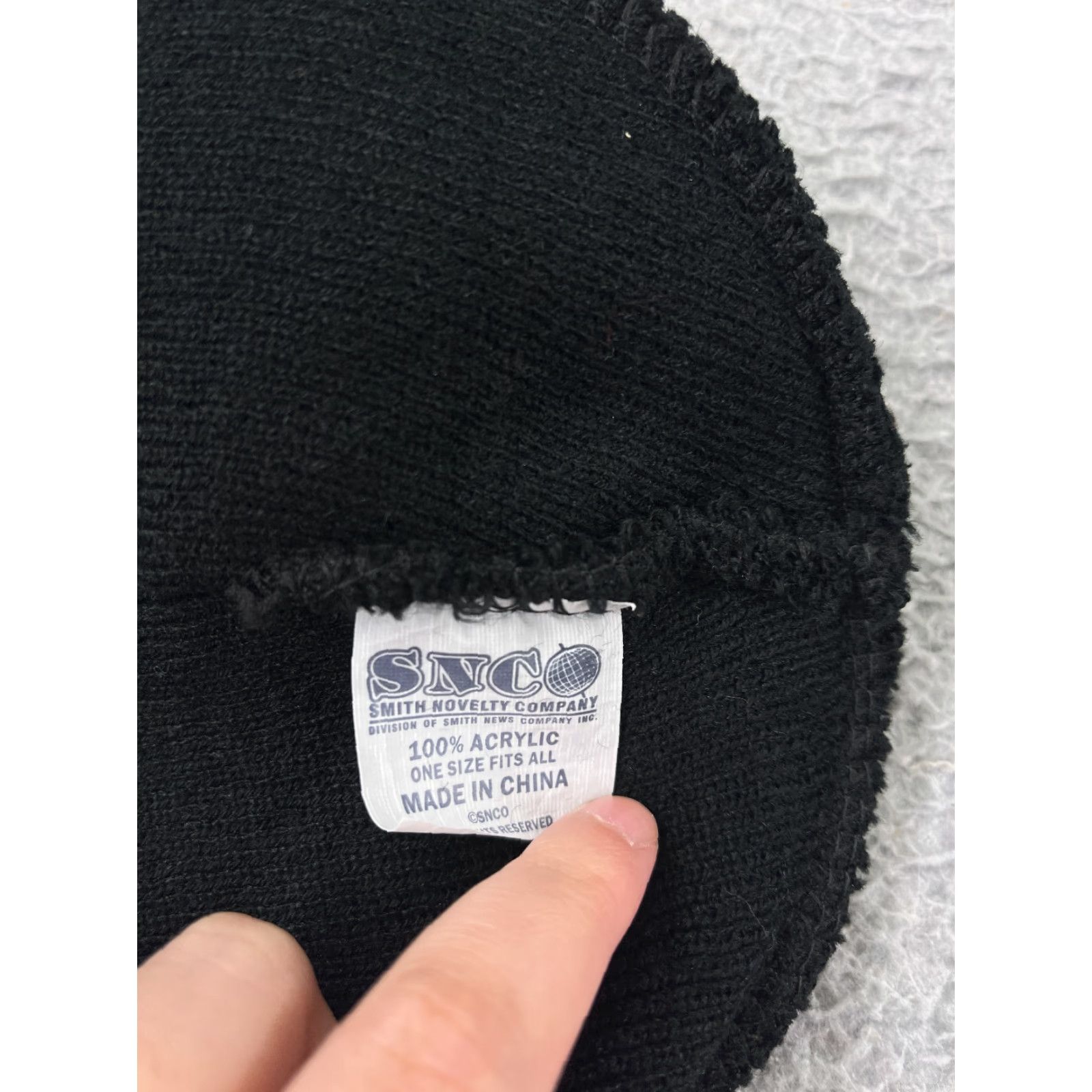Vintage Smith Novelty Company Beanie Hat Adult One Size Black Knit Acrylic Logo Ski Beanie Mens Winter Season Size ONE SIZE - 6 Thumbnail