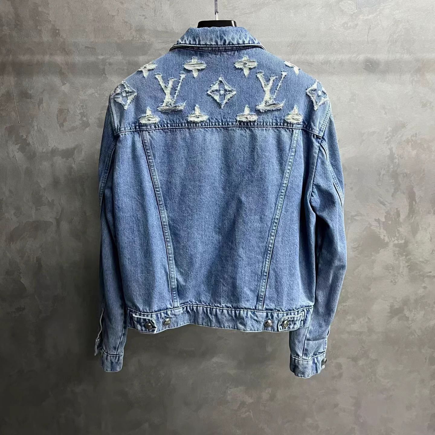 Louis Vuitton LV Blue Logo SB Lapel Pocket LS Denim Jkt Size US S / EU 44-46 / 1 - 2 Thumbnail