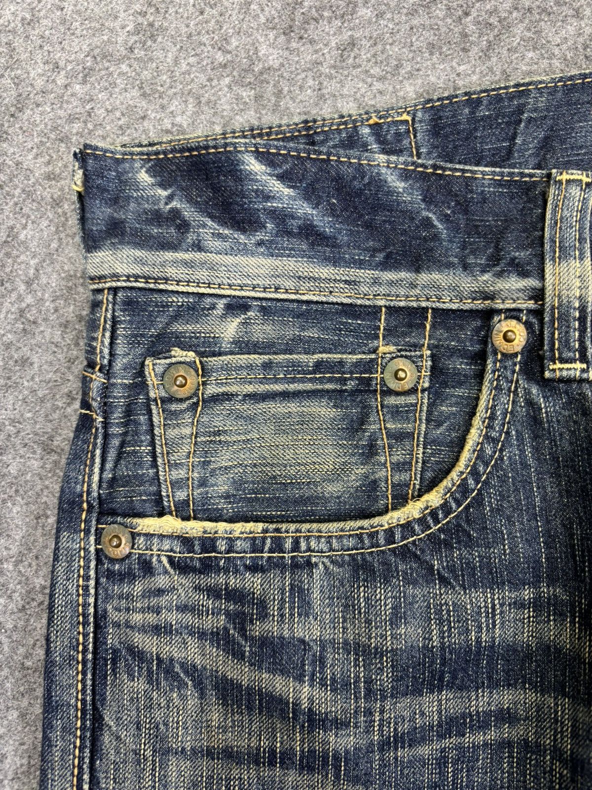 Edwin 💥90s Flare Style💥Vintage Edwin 503 Crazy Fades Denim K34 Size US 35 - 7 Thumbnail