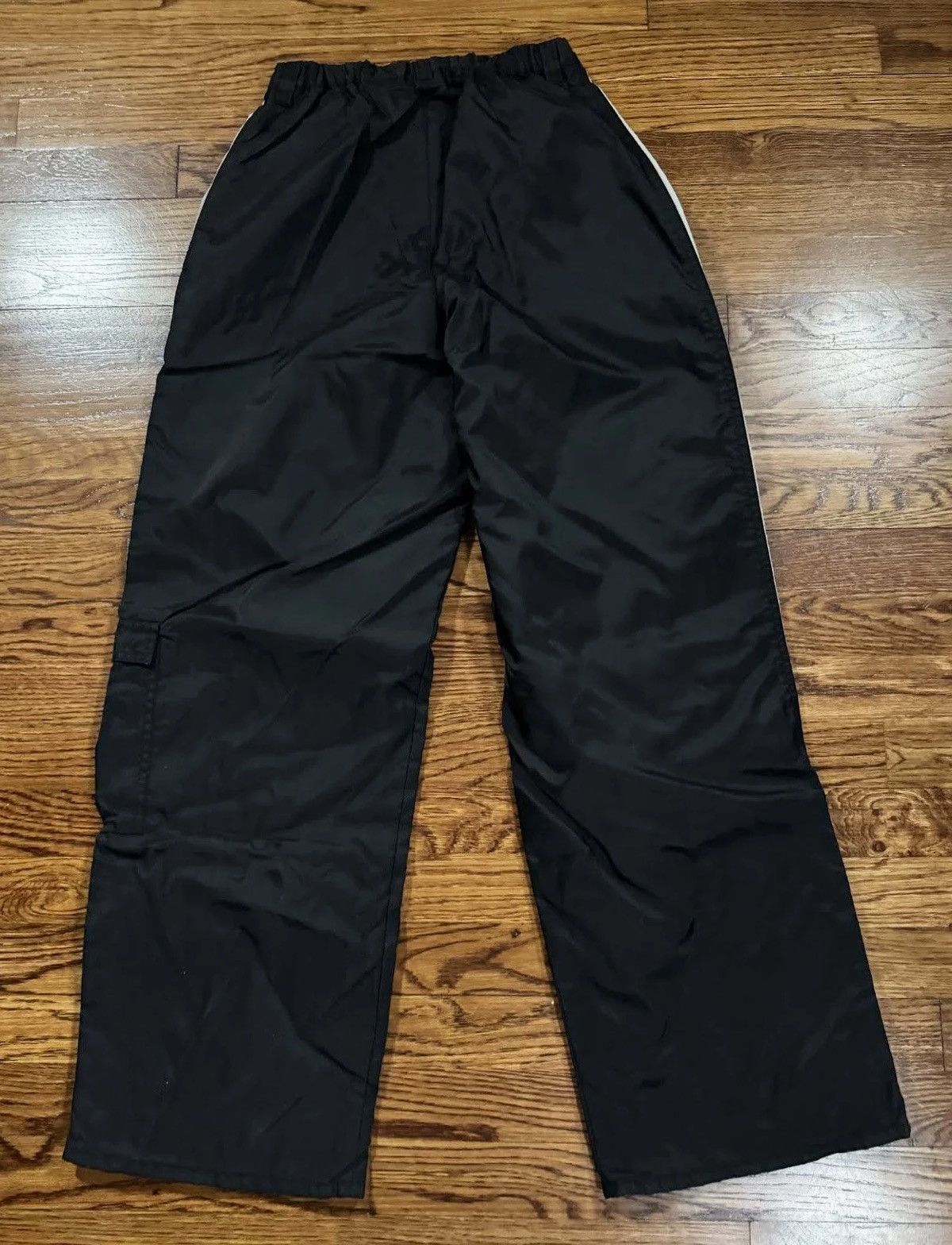 Nike Vintage Nike Black / Grey Cargo Windbreaker Pants (Size S) Size US 30 / EU 46 - 4 Thumbnail