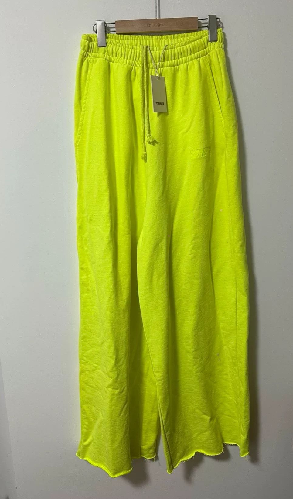 Vetements neon green baggy sports pants Size US 30 / EU 46 - 1 Thumbnail