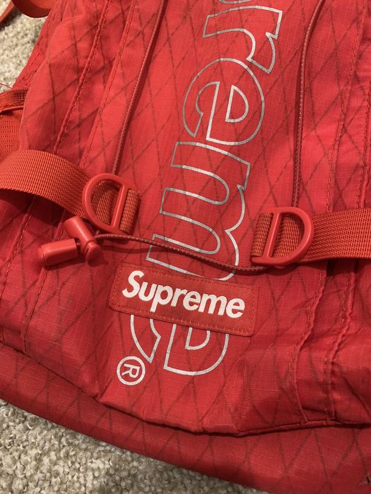 Supreme backpack hot sale red fw18