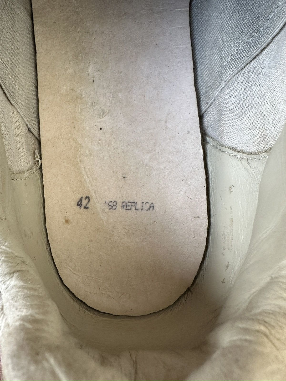 Maison Margiela Maison Martin Margiela Replica Gats Beige Lowtop Sneaks Size US 9 / EU 42 - 14 Thumbnail