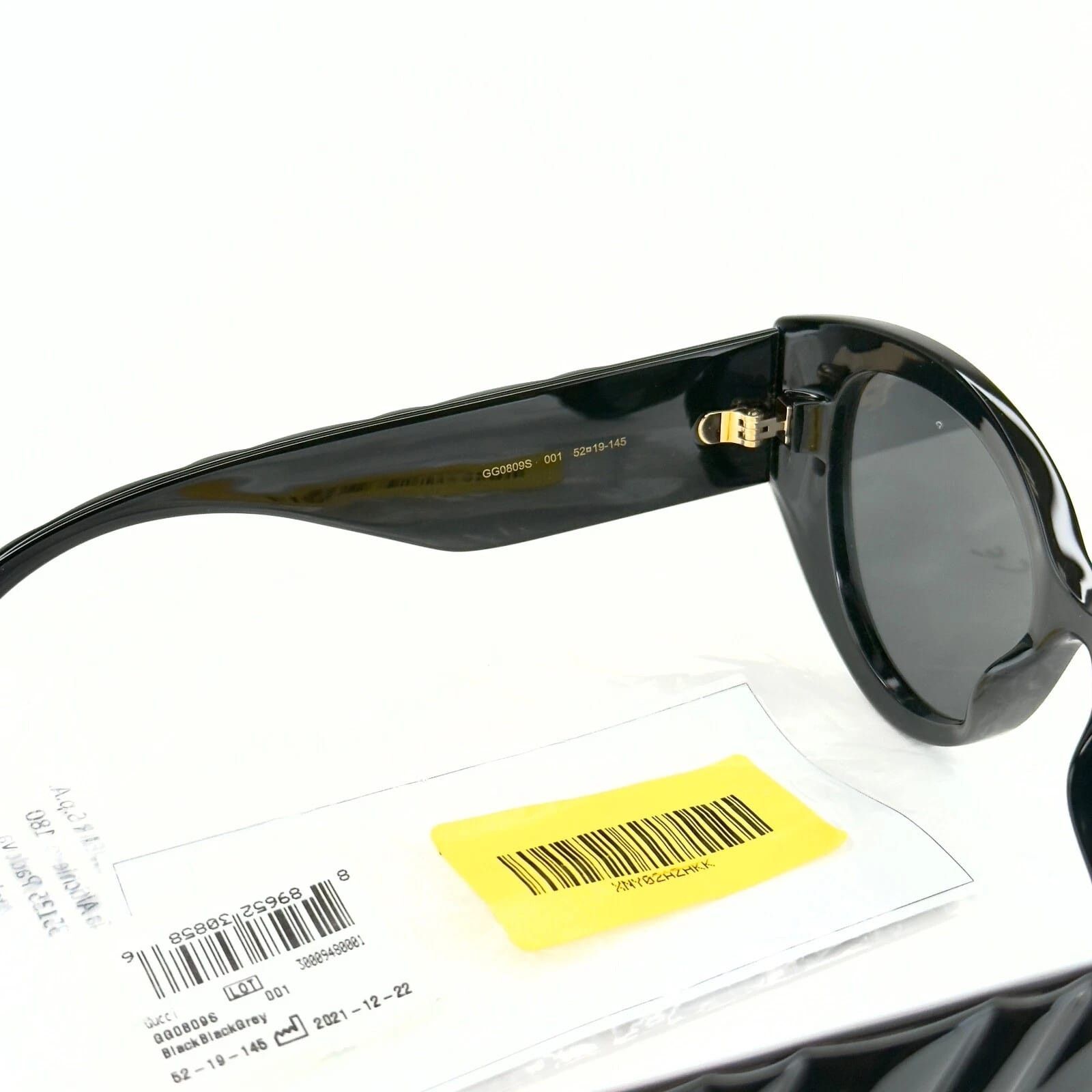 Gucci GUCCI GG0809S MATELASSE 0809 Black Quilted Chunky 001 Size ONE SIZE - 2 Thumbnail