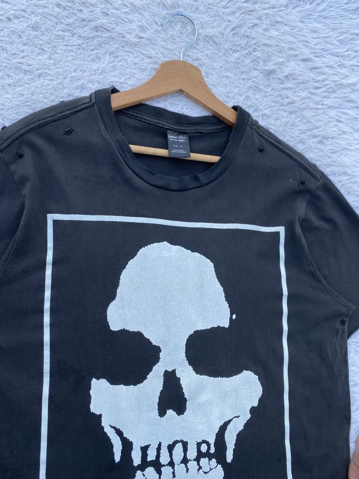 Vintage Rare Vintage Charles Manson Skulls by Number Nine Tshirt Size US L / EU 52-54 / 3 - 15 Thumbnail