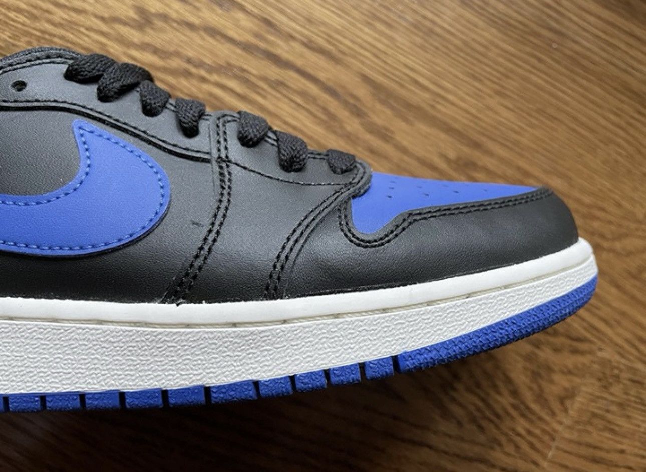 Jordan Brand 2016 6Y1 Retro Low Royal Blue (GS) OG Size US 6 / EU 39 - 11 Thumbnail