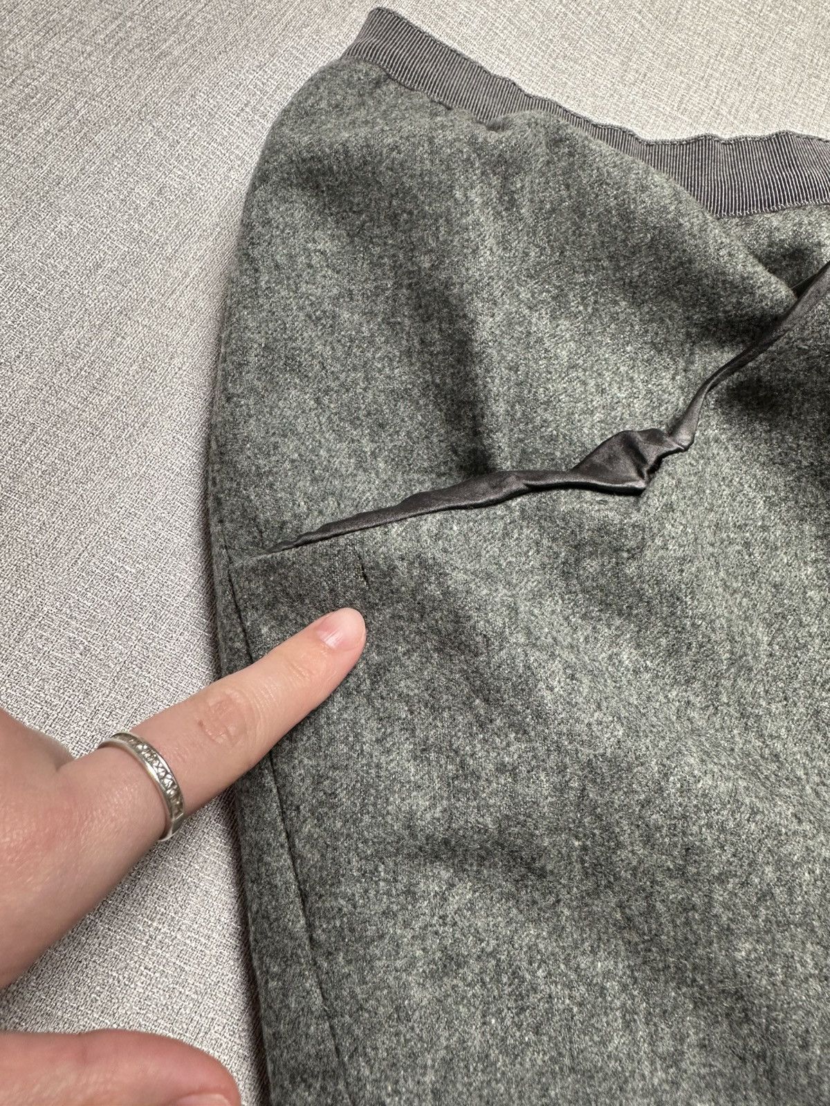 Brunello Cucinelli × Luxury × Vintage Brunello Cucinelli Wool Skirt Vintage Size 26" / US 2 / IT 38 - 11 Thumbnail