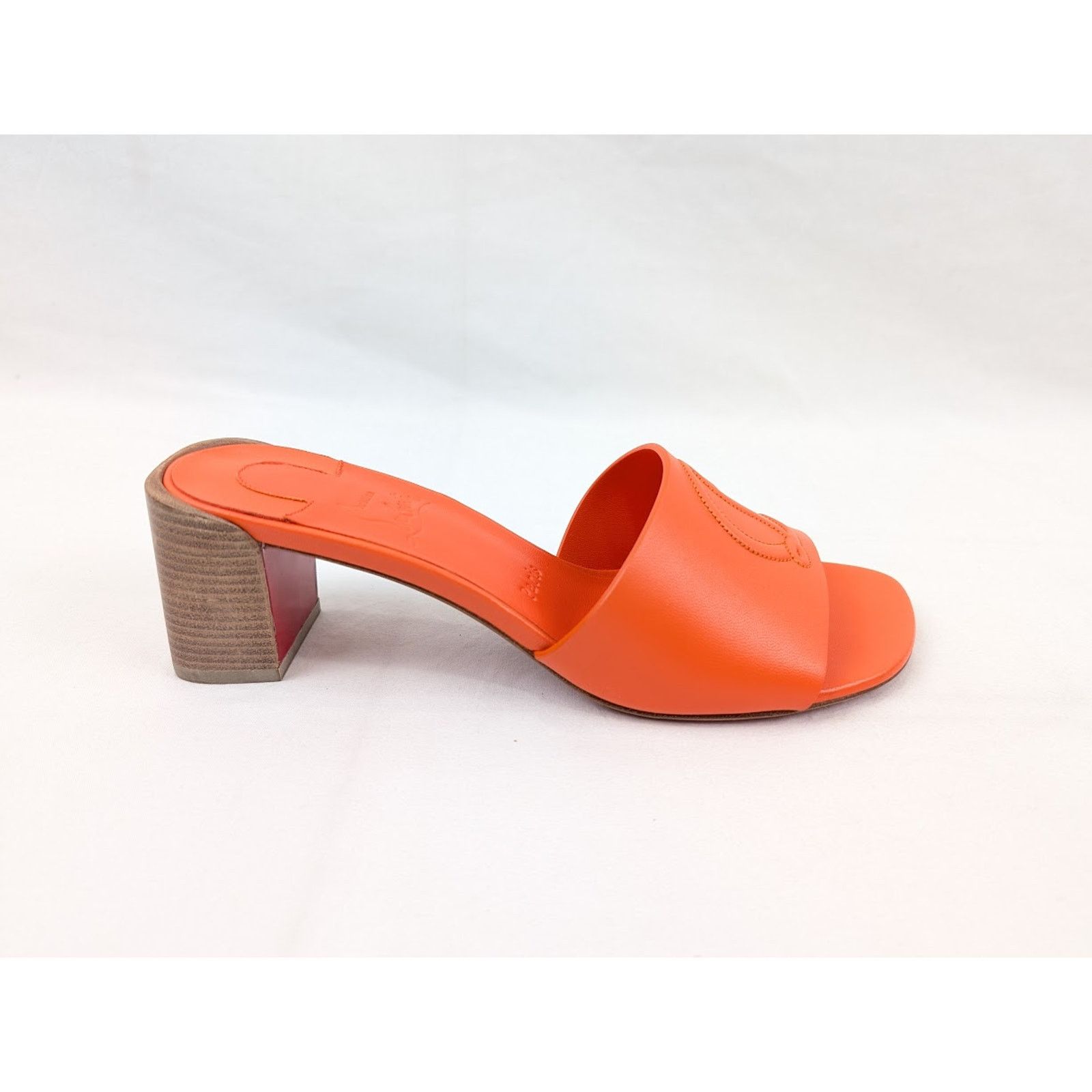 Christian Louboutin o1rshd1 Nappa Heel Mule in Vitamine/Lin Vitamine Size US 7 / IT 37 - 1 Thumbnail