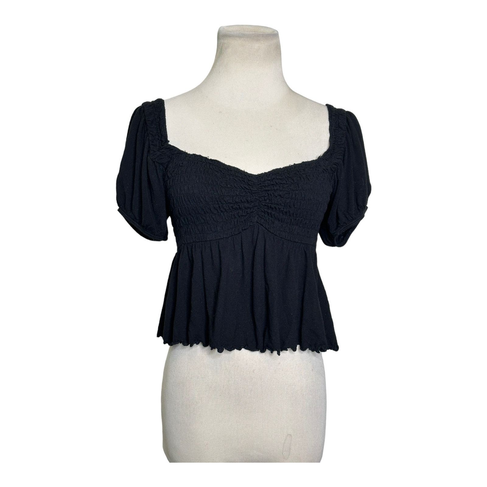Urban Outfitters Urban Outfitters Cropped Short Sleeves Top size Small Size S / US 4 / IT 40 - 13 Thumbnail