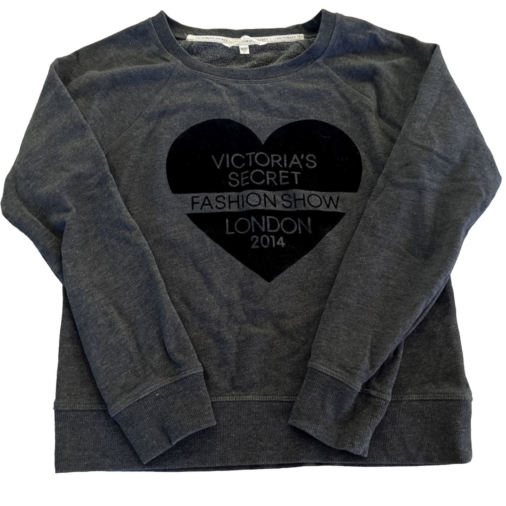 Victoria's Secret VICTORIA'S SECRET Sweatshirt Women S/P Fashion Show London 2014 Heart Grey S Regular Mens Womens Boys Girls Size S / US 4 / IT 40 - 2 Thumbnail