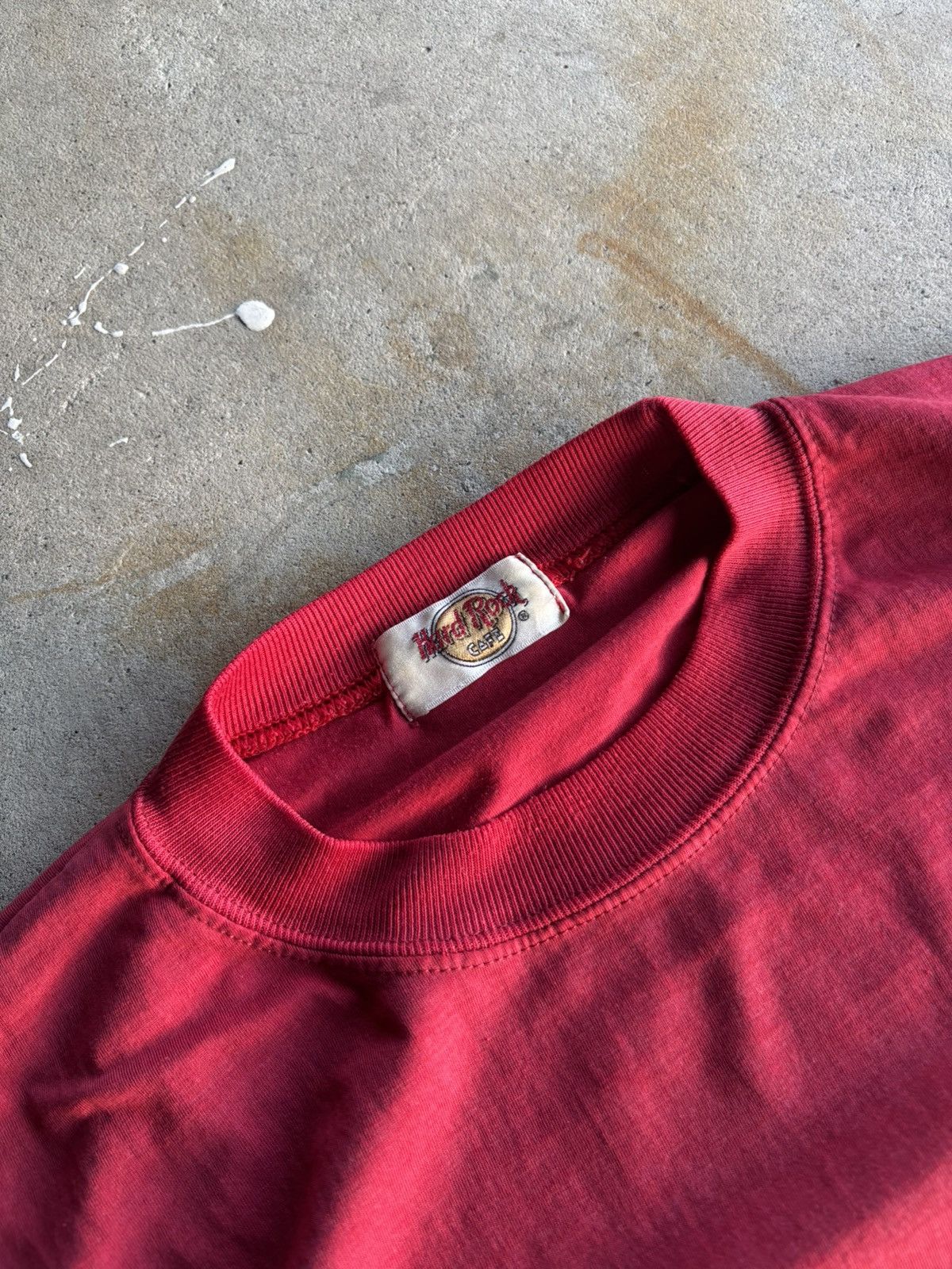 Hard Rock Cafe Vintage Hard Rock Care Kuala Lumpur Boxy Red Tee Size US L / EU 52-54 / 3 - 4 Thumbnail