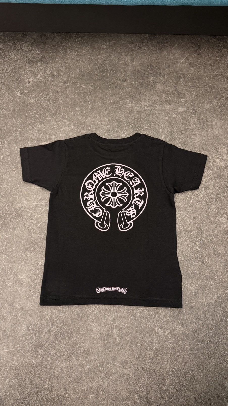 Chrome Hearts Chrome Hearts KIDS Horseshoe Pocket Tee Black / Pink Size US XXS / EU 40 - 1 Thumbnail
