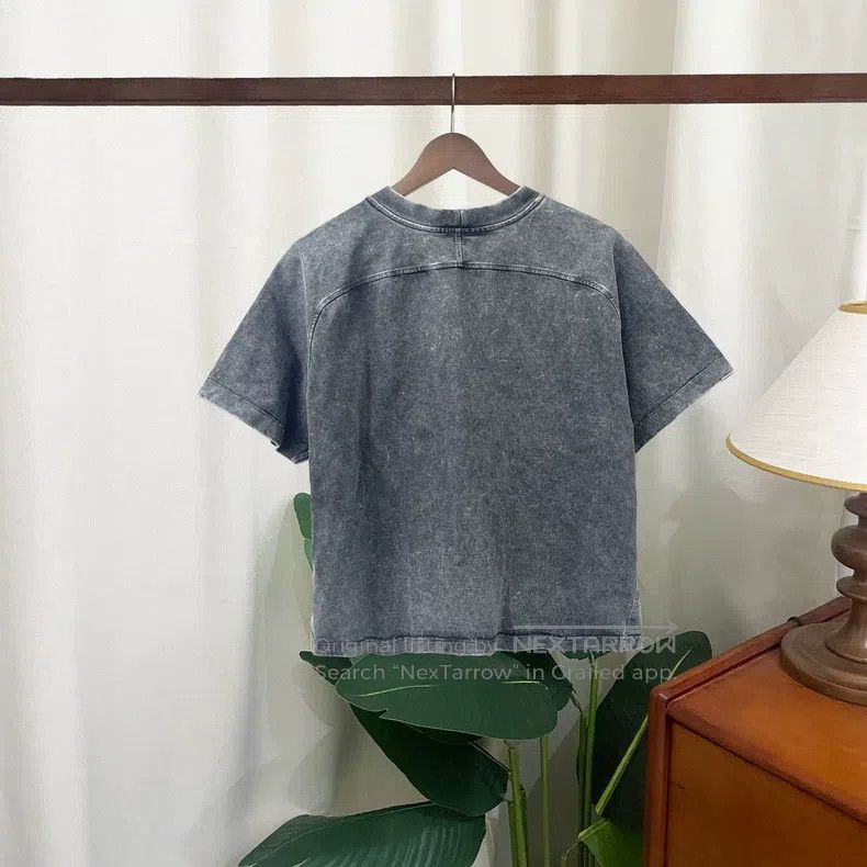 Louis Vuitton Louis Vuitton Faded effect logo solid color short sleeve Size M / US 6-8 / IT 42-44 - 2 Thumbnail