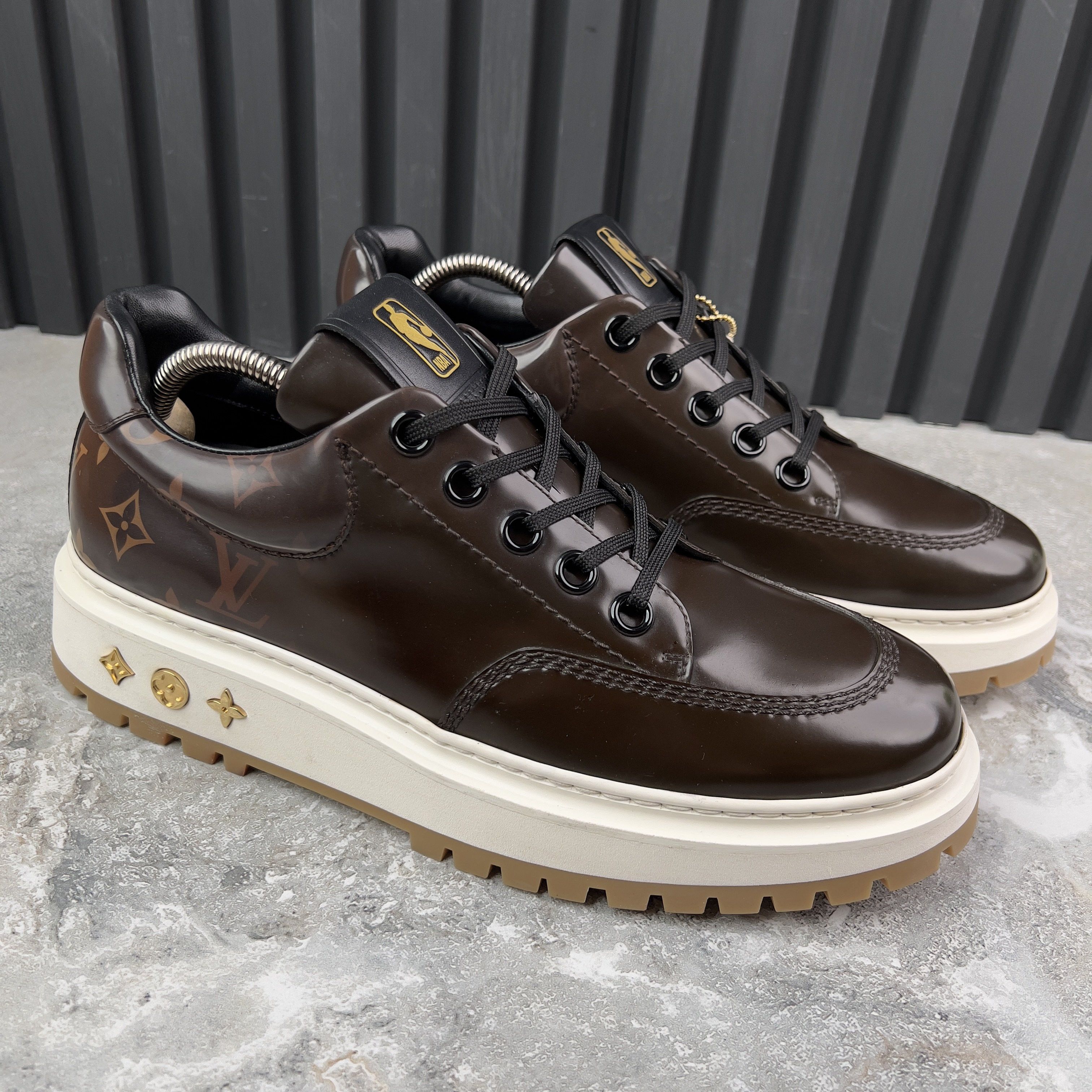 Louis Vuitton LV x NBA Abbesses Derby Sneakers Monogram Patent Leather Size US 8 / EU 41 - 6 Thumbnail