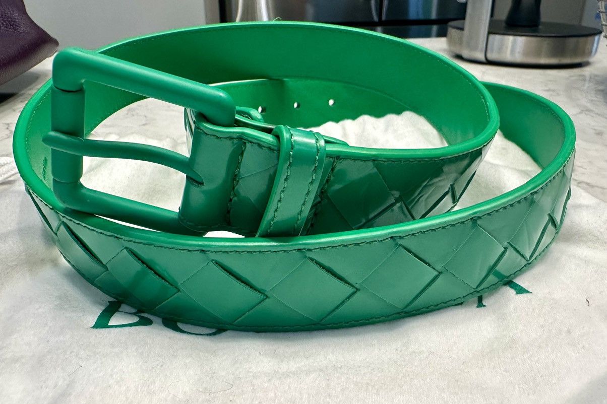 image of Bottega Veneta Intrecciato Belt In Parakeet Green, Women's