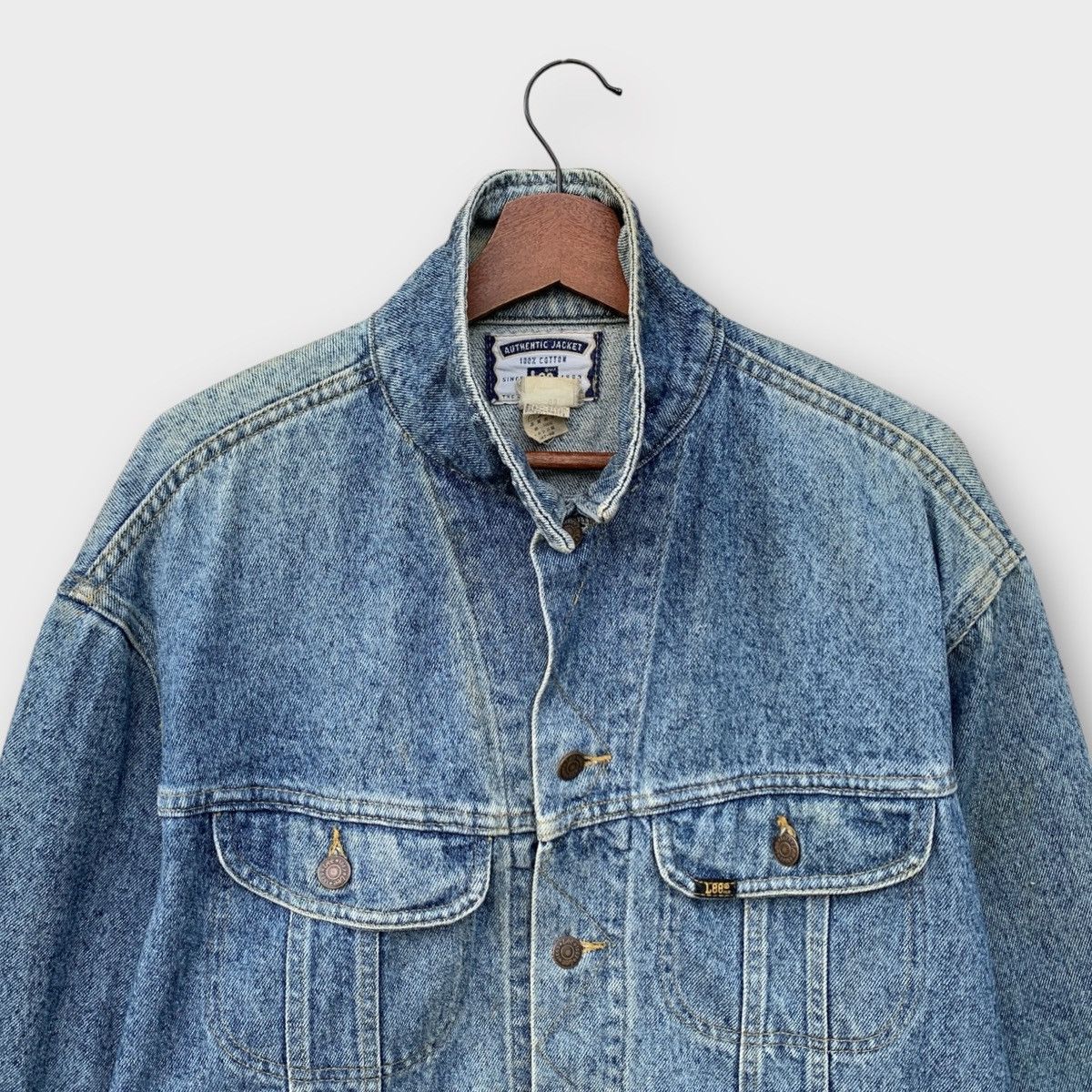 Lee VINTAGE DISTRESSED LEE LIGHT WASH DENIM JEANS JACKET Size US L / EU 52-54 / 3 - 5 Thumbnail