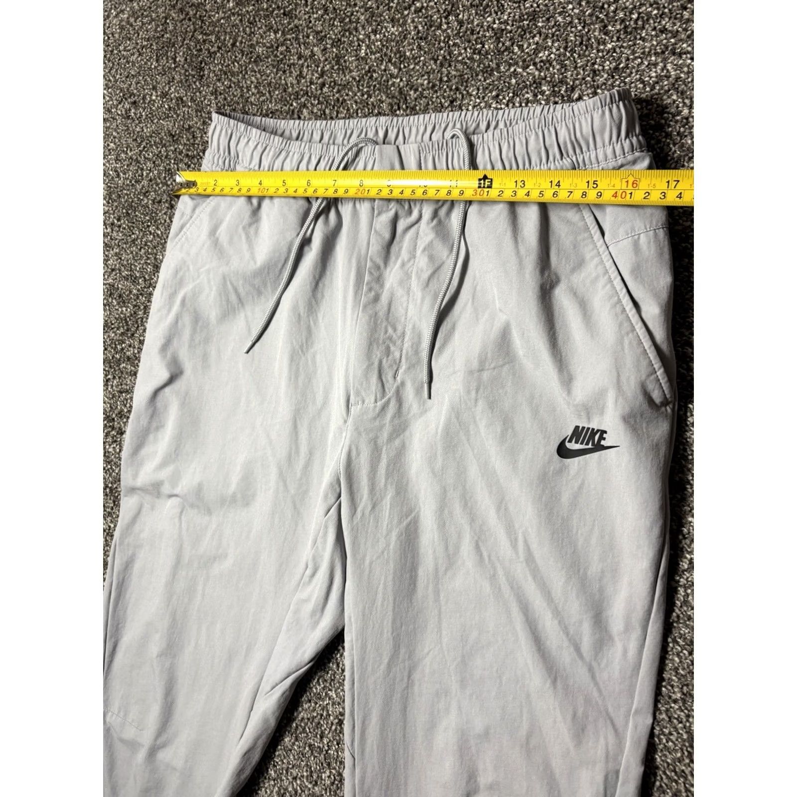 Nike Nike Sportswear Commuter Pants Men M Platinum Tech Woven Performance DM6621 Size US 31 - 4 Thumbnail