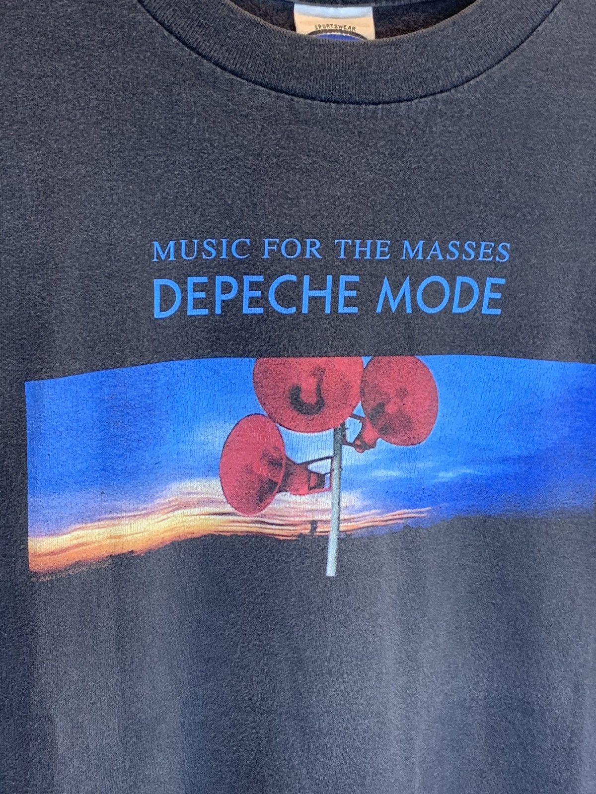Band Tees *RARE* Vintage Depeche Mode Music For The Masses Art T-Shirt Size US M / EU 48-50 / 2 - 4 Thumbnail