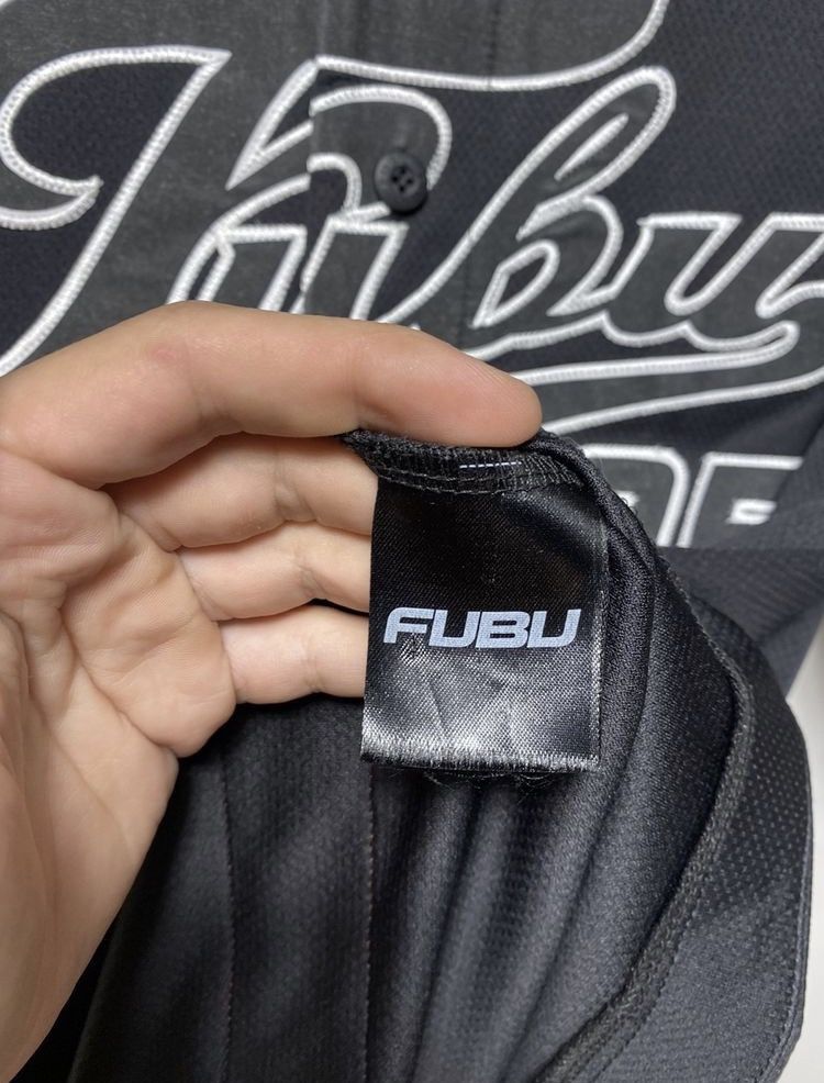 Fubu Rare Vintage Fubu #05 Baseball Jersey T-shirt Size US S / EU 44-46 / 1 - 8 Thumbnail