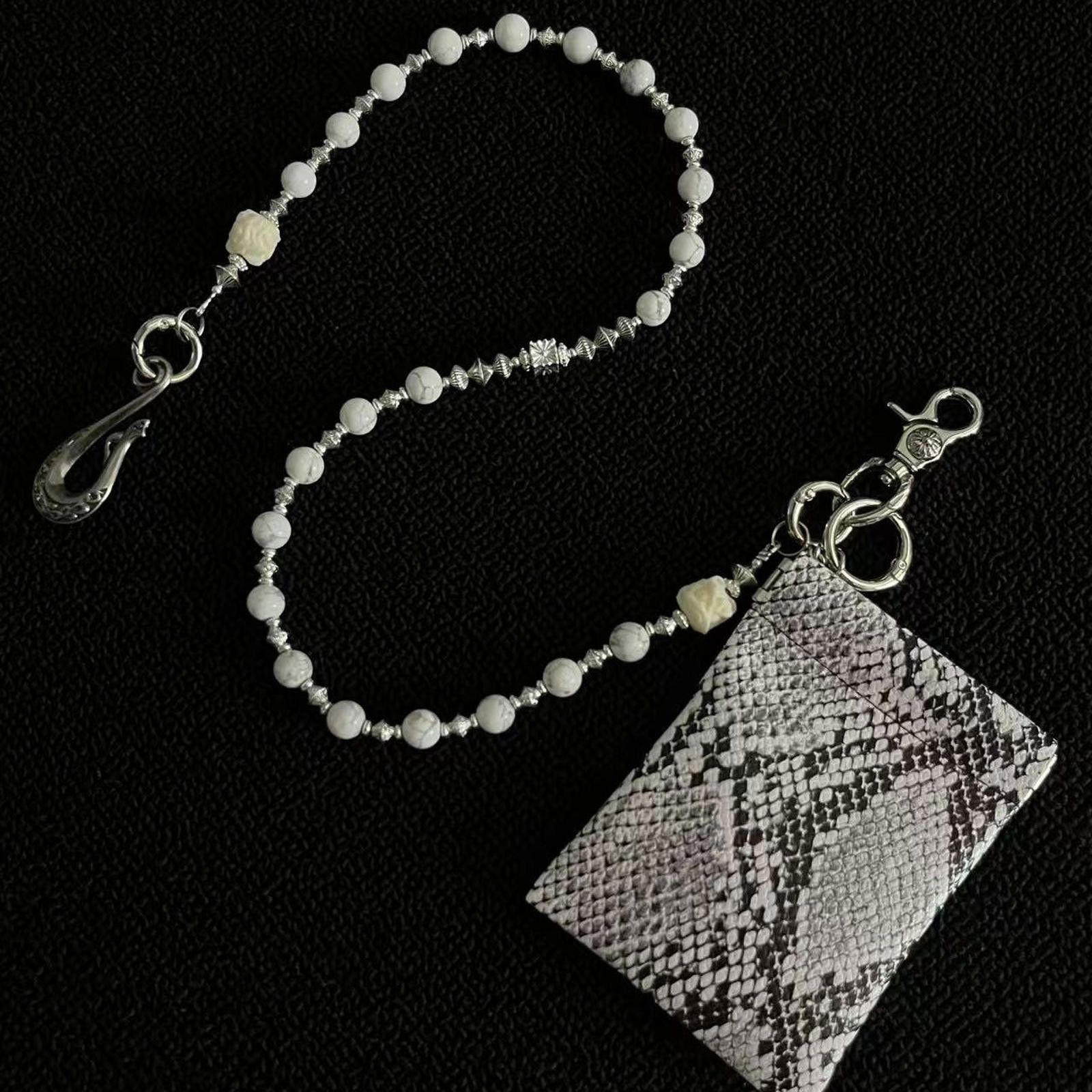 Jewelry White Beaded Wallet Chain with Silver Clasp Size ONE SIZE - 3 Thumbnail