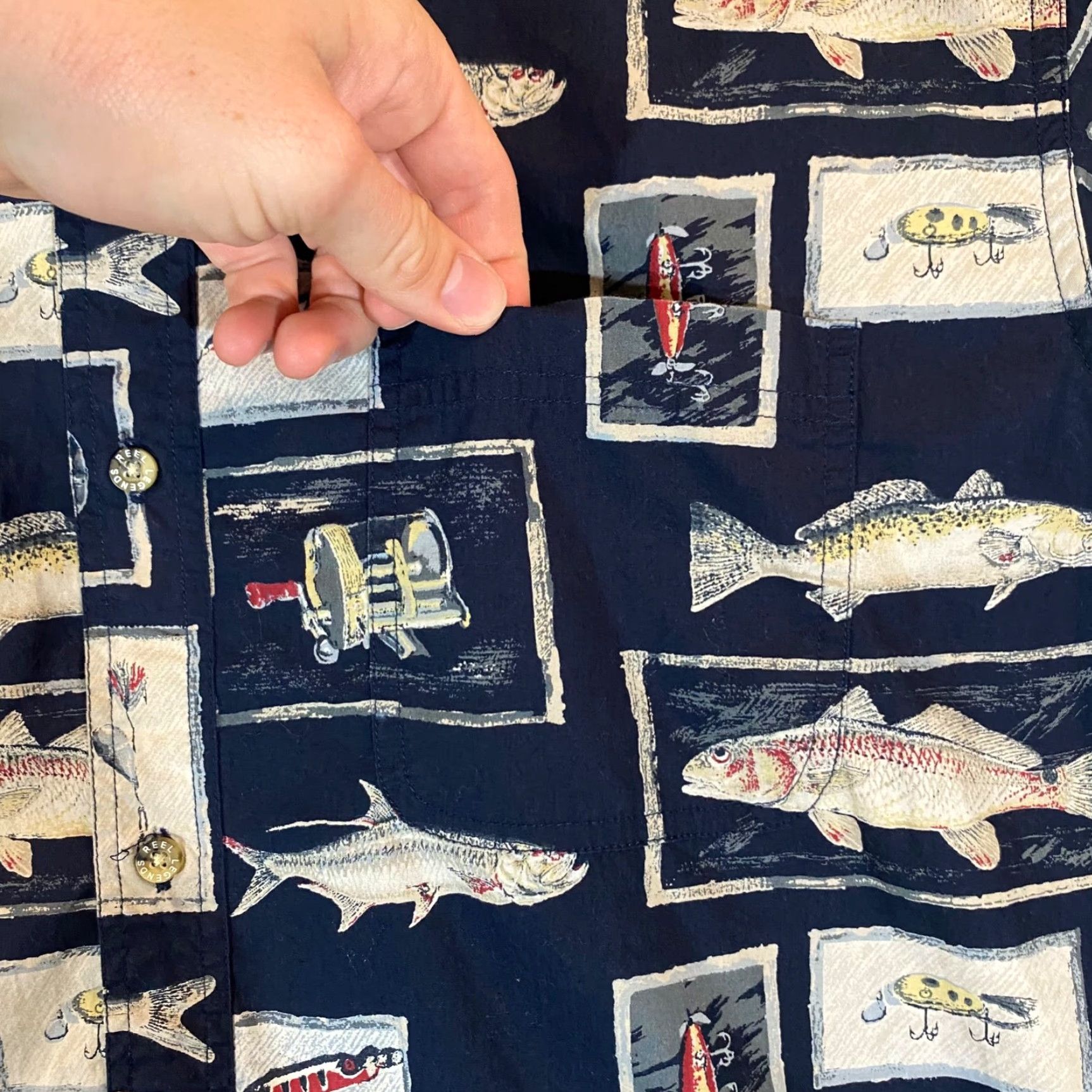 Vintage Reel Legends Shirt Mens Medium Blue Fish Button Up Fishing S/S Performance Size US M / EU 48-50 / 2 - 3 Thumbnail