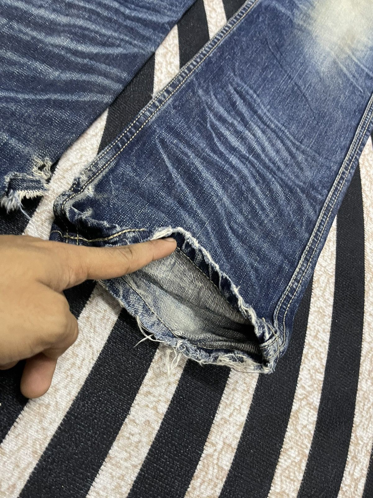 Japanese Brand 2000s CRAZY LEOPARD DENIM JEANS DISTRESSED RARE DESIGN Size US 30 / EU 46 - 6 Thumbnail