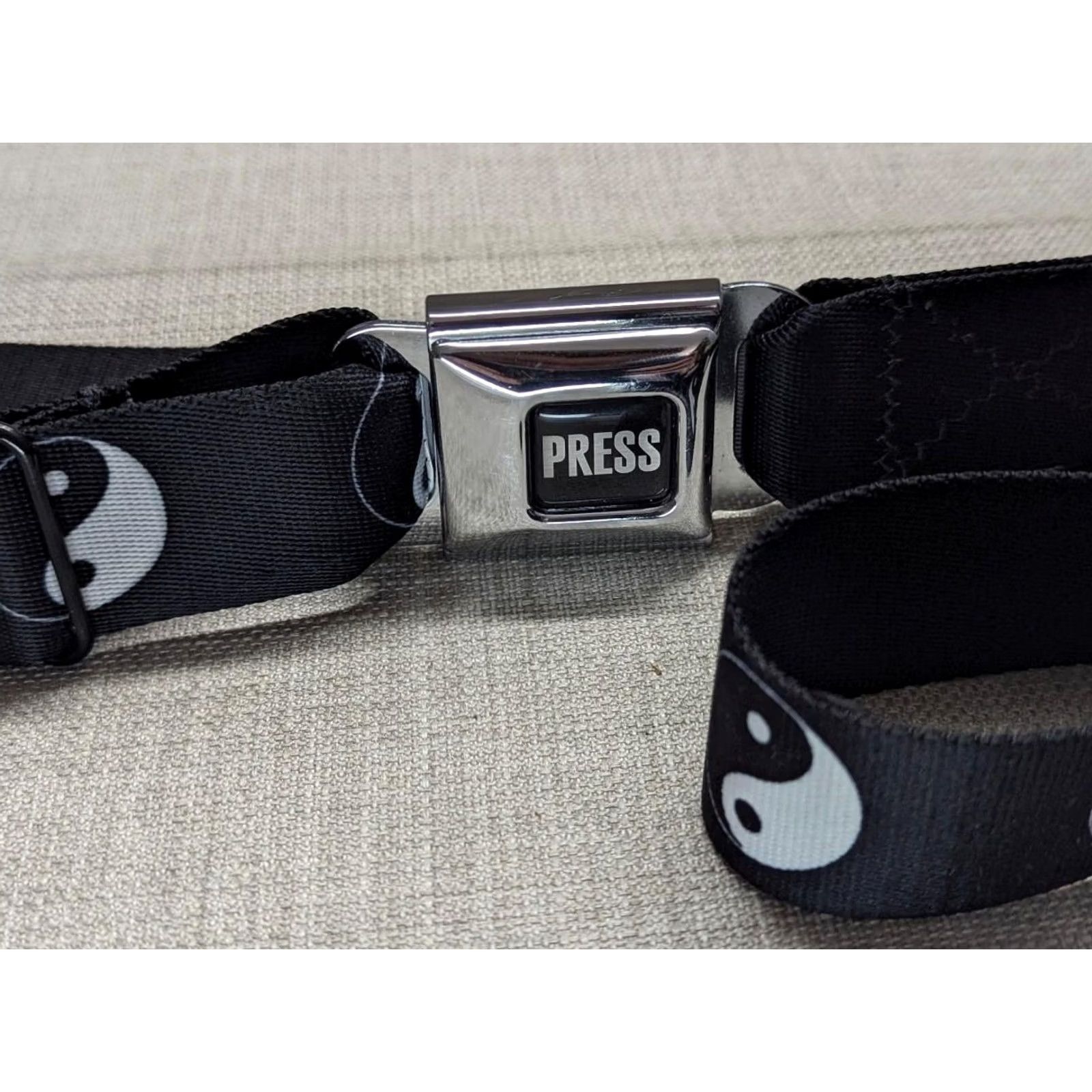 Vintage VINTAGE Buckle Down USA made YIN YANG seat belt style Belt one size 24-44 Mens Size ONE SIZE - 2 Thumbnail