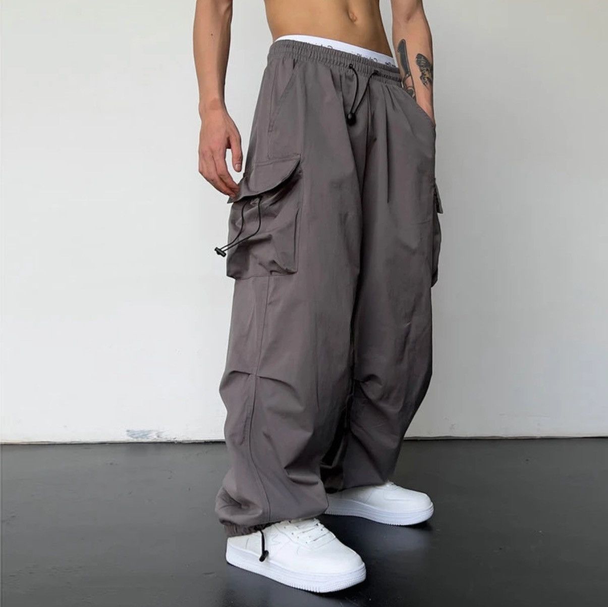 Japanese Brand Streetwear Jogger cargo parachute pants y2k Size US 32 / EU 48 - 2 Thumbnail