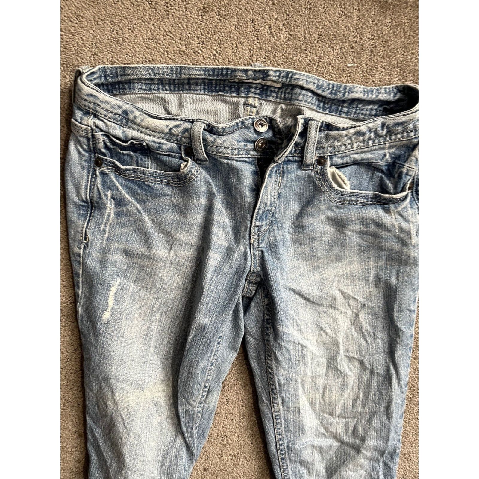 Aeropostale Aeropostale Women's Jeans Size 5/6 Capris Distressed Cropped Light Wash Junior's Size 27" / US 4 / IT 40 - 2 Thumbnail