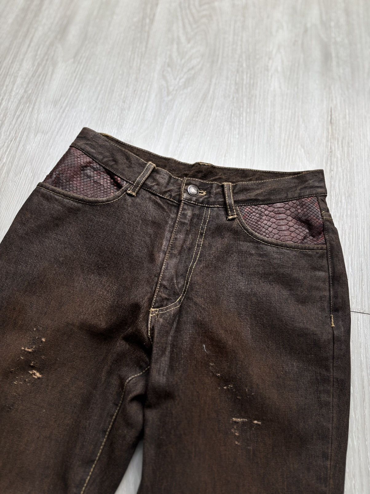 Japanese Brand ADMIX ELEMENTS phyton distressed flare jeans Size US 27 - 3 Thumbnail